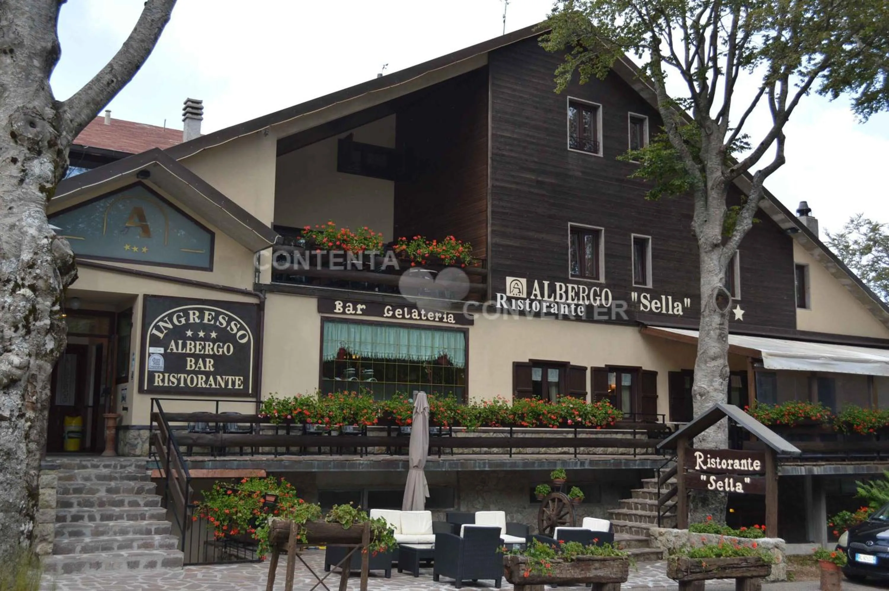 Facade/entrance in Albergo Sella - Monte Amiata