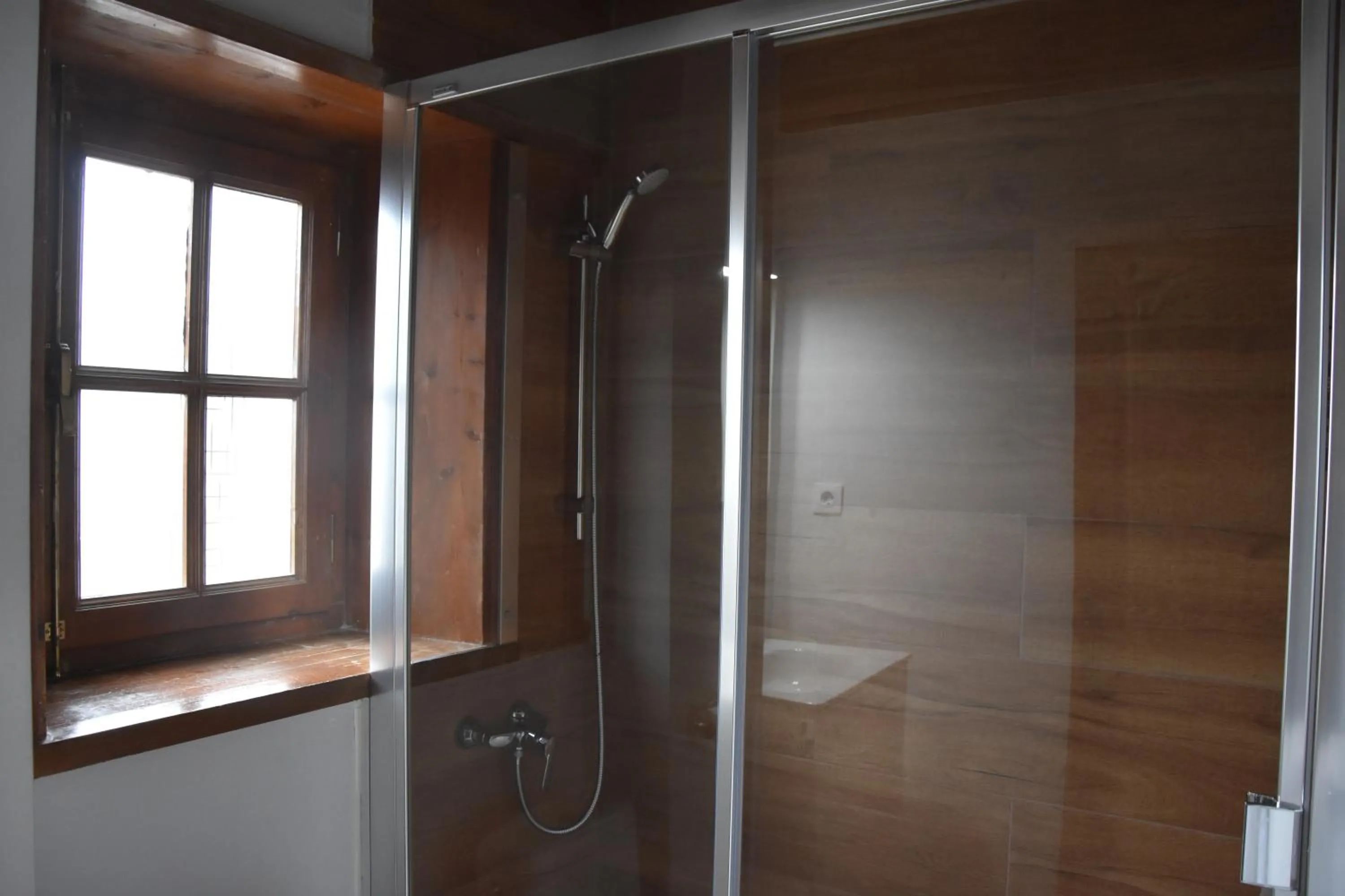 Shower in SNÖ Vall de Boí