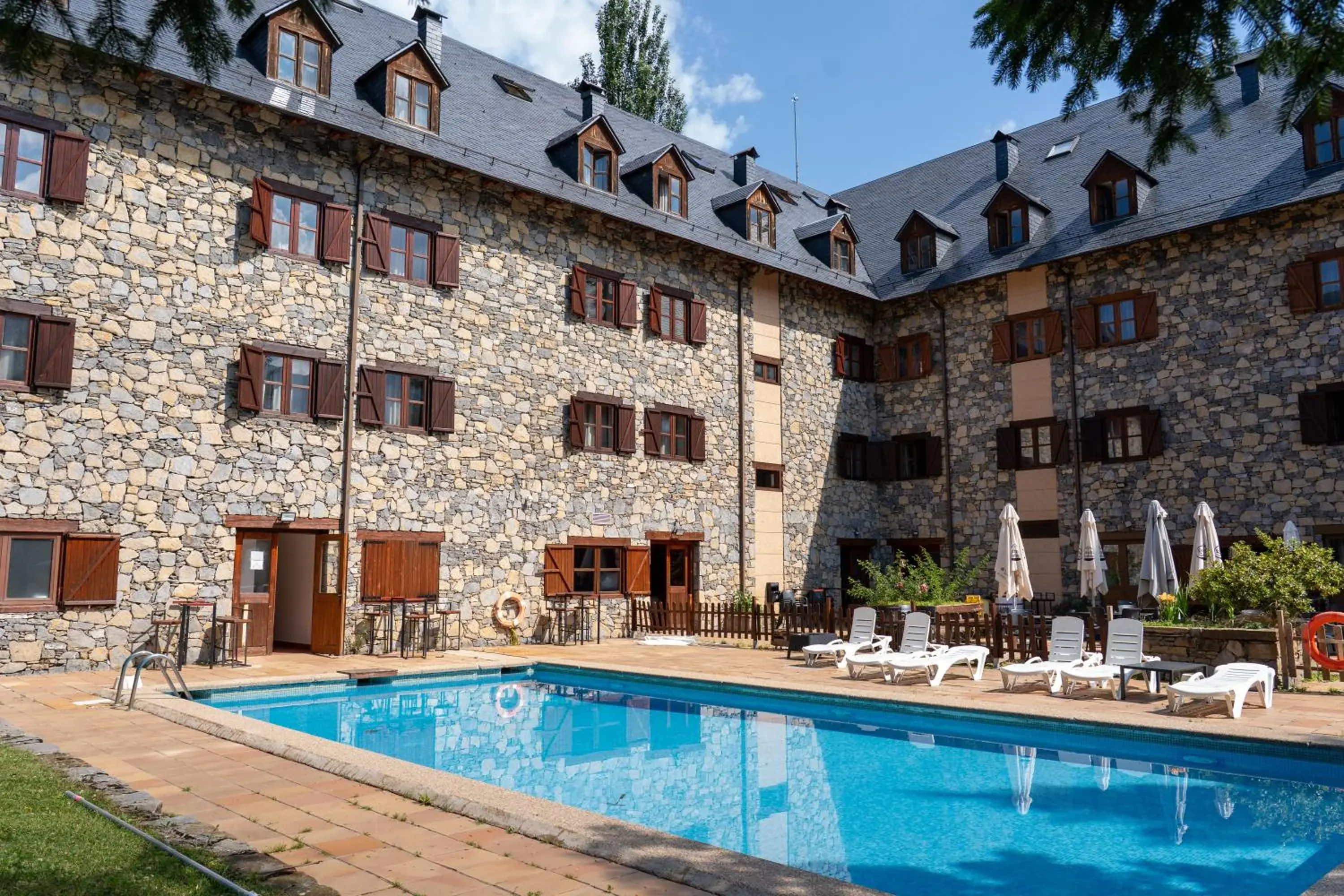 Swimming pool in SNÖ Vall de Boí Swimming pool in SNÖ Vall de Boí