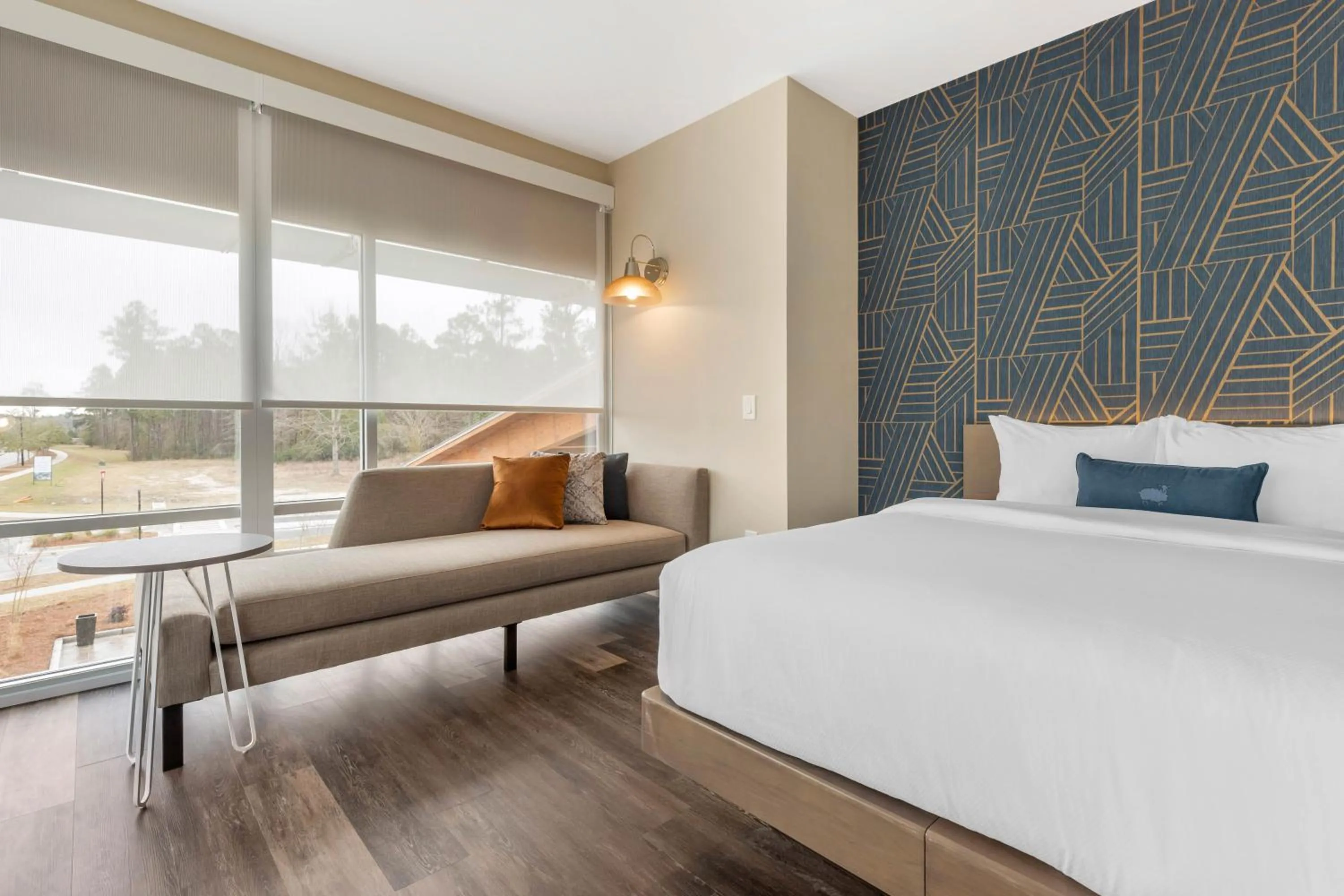 Bed in DoubleTree by Hilton Summerville Nexton