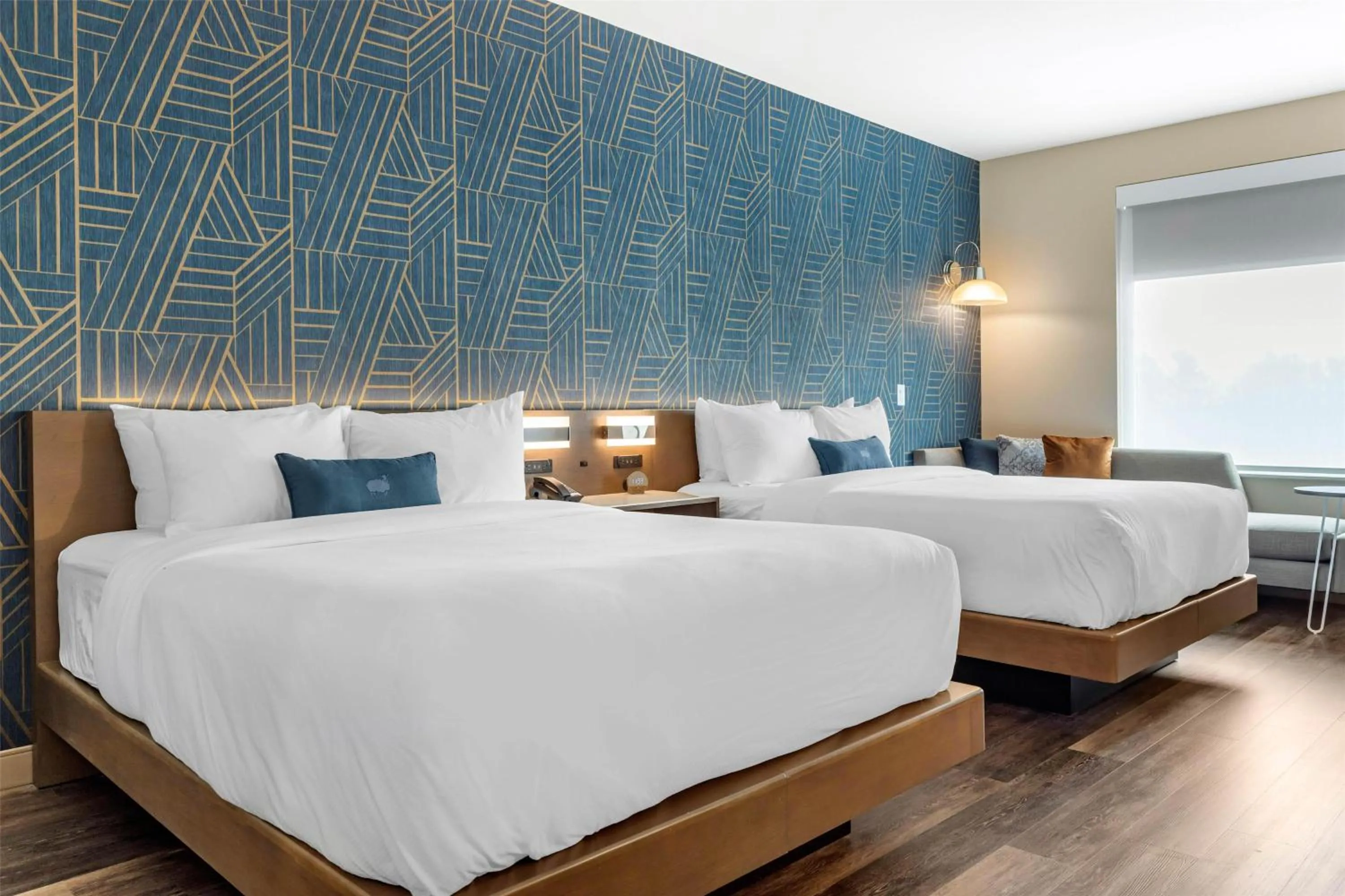 Bed in DoubleTree by Hilton Summerville Nexton