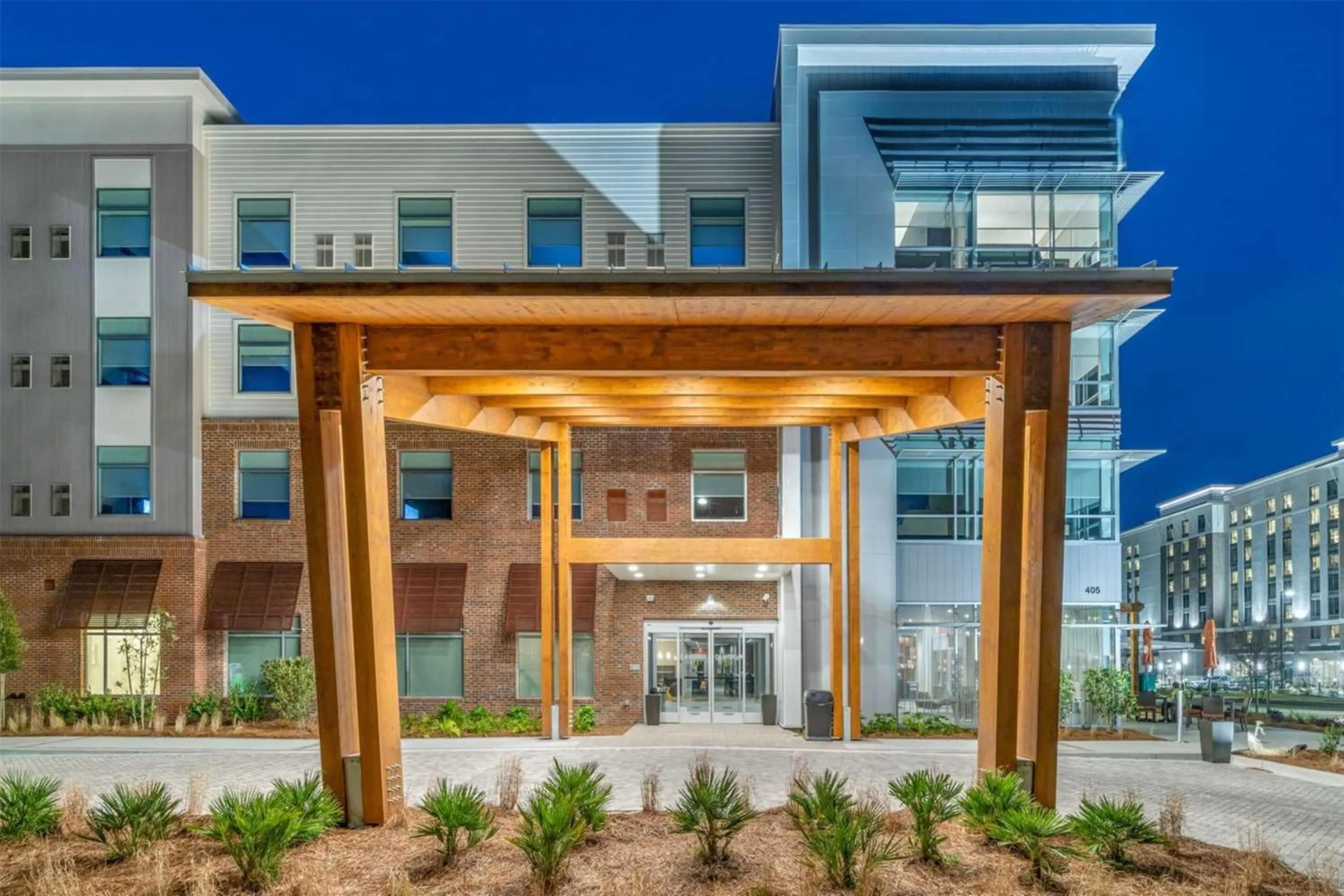 Property building in DoubleTree by Hilton Summerville Nexton