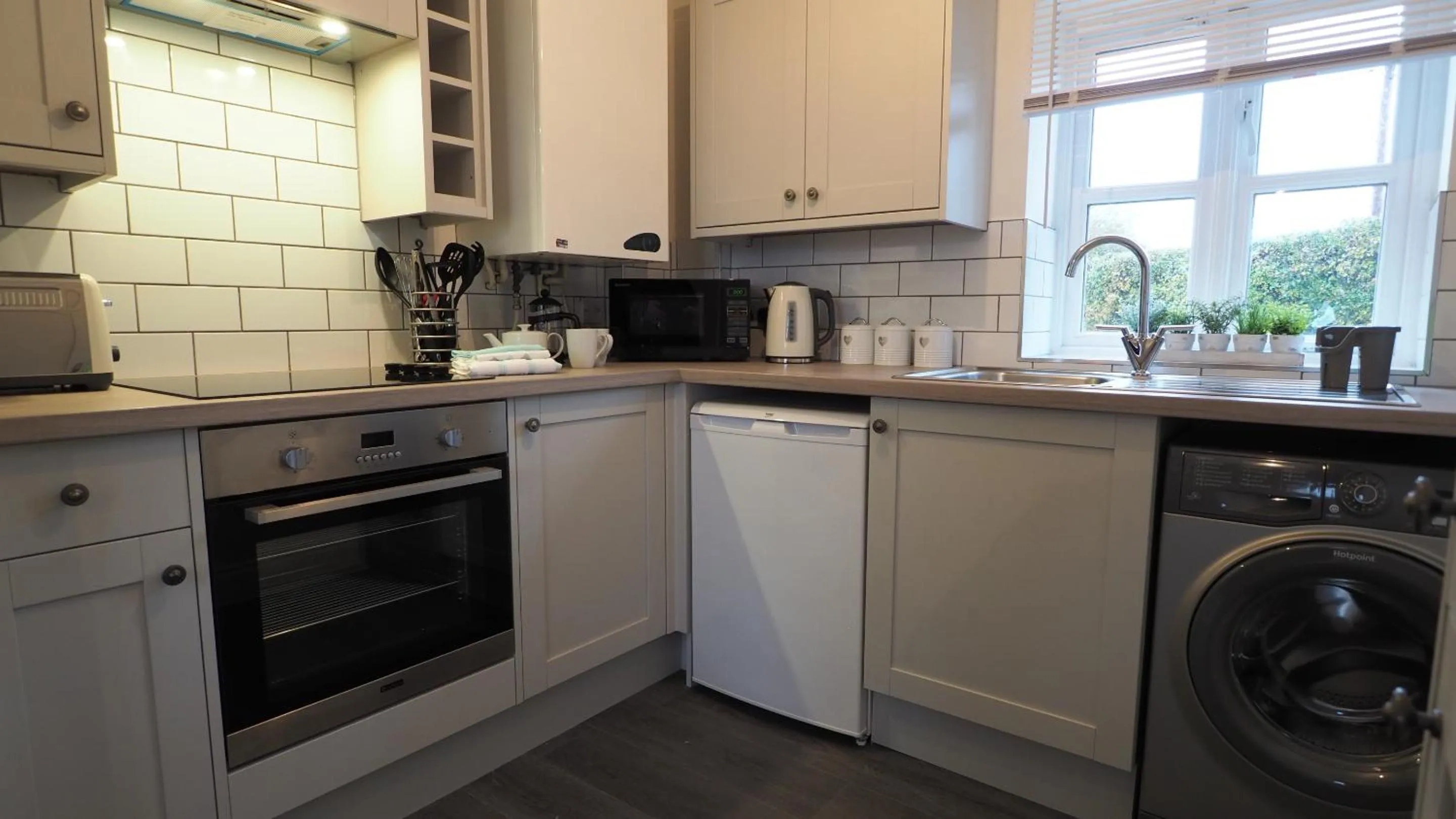 Kitchen or kitchenette in Woodlands View