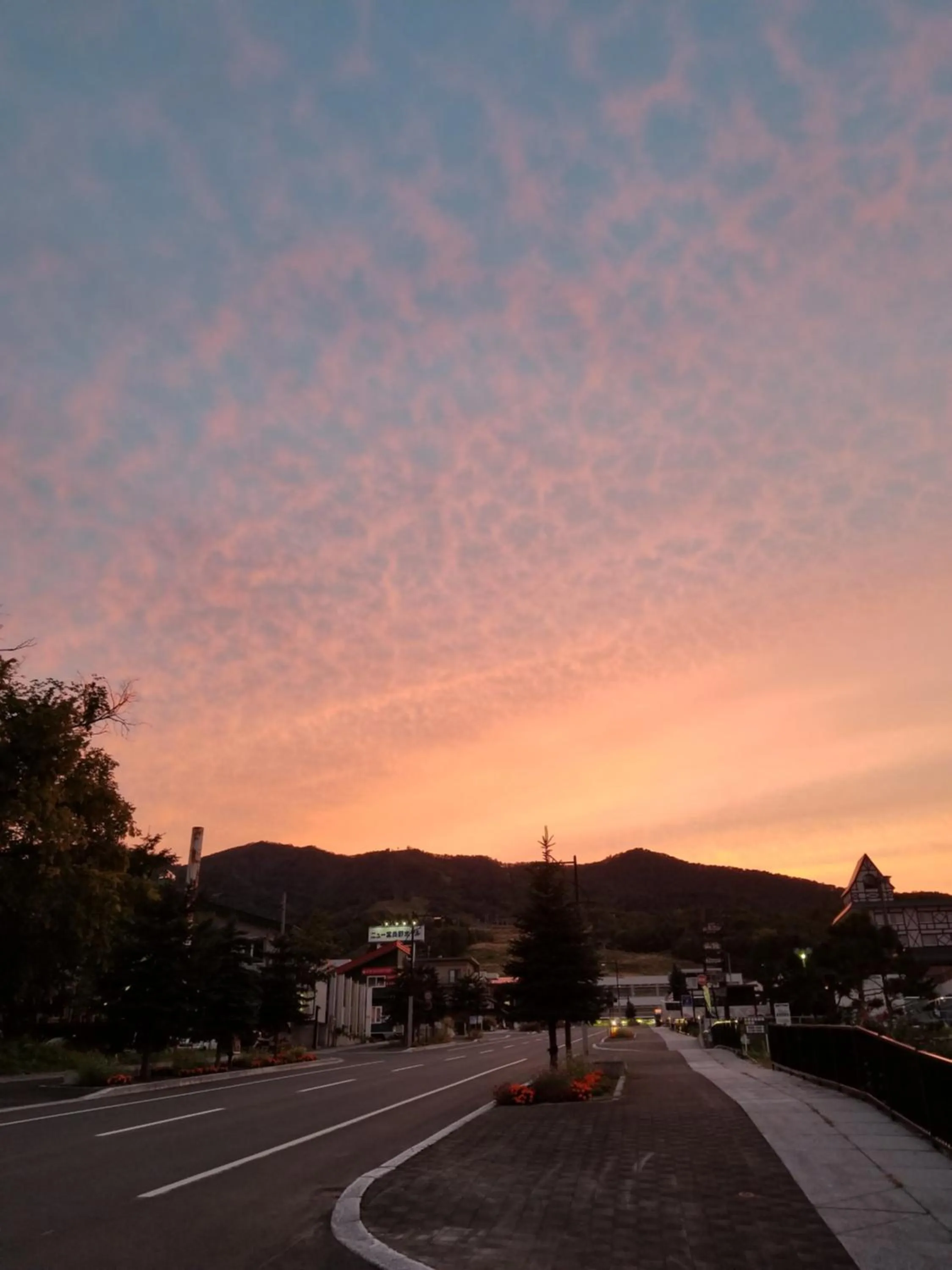 Sunset in Donguri House