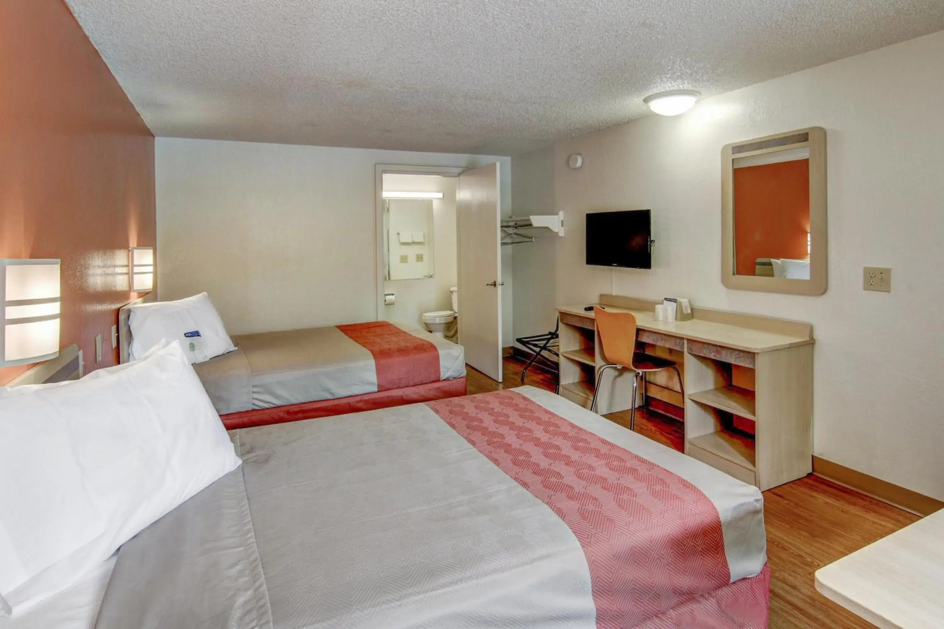 Bedroom, Room Photo in Motel 6-Union City, GA - Atlanta Airport