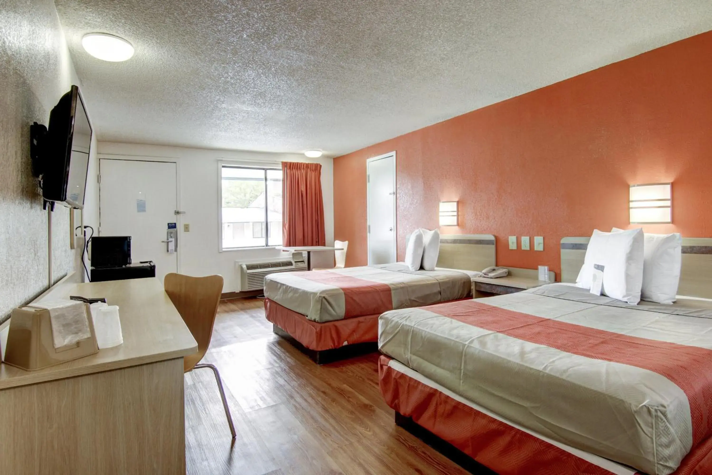 Bedroom, Room Photo in Motel 6-Union City, GA - Atlanta Airport