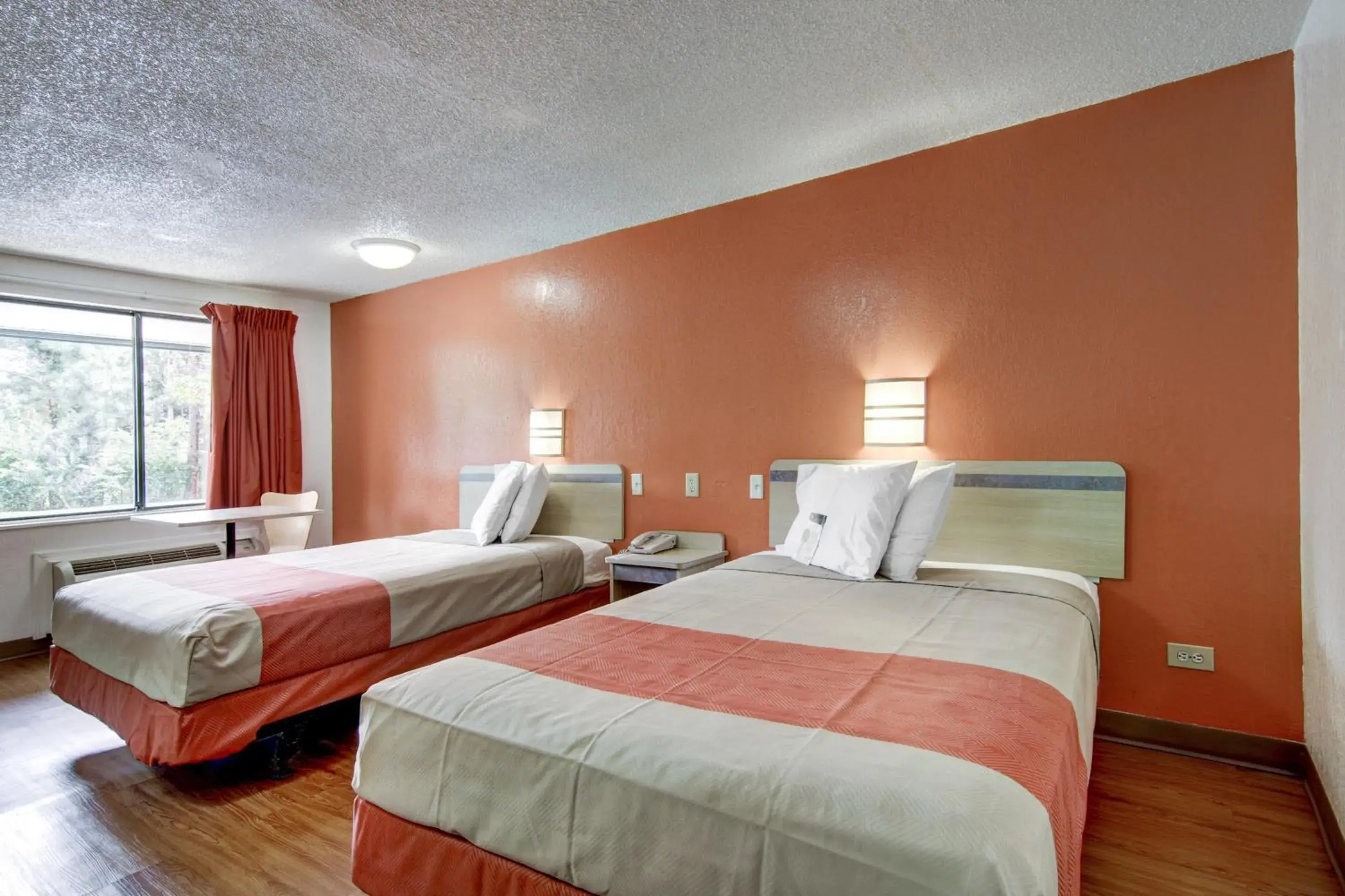 Bedroom, Bed in Motel 6-Union City, GA - Atlanta Airport