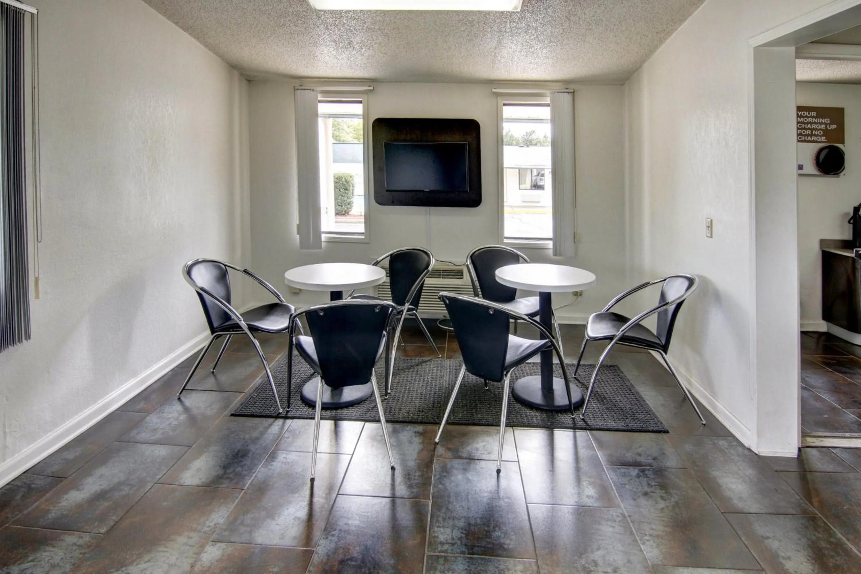 Lobby or reception in Motel 6-Union City, GA - Atlanta Airport