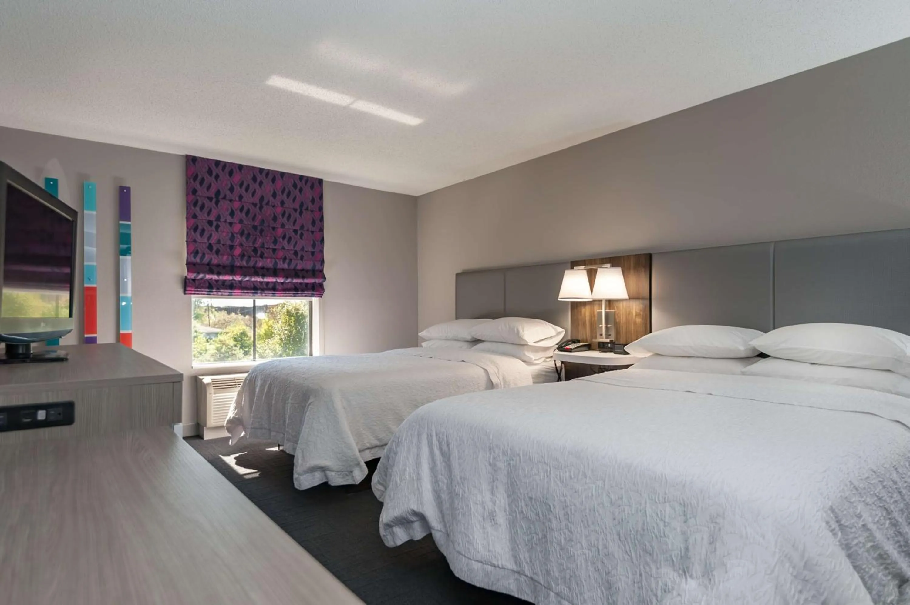 Bedroom, Bed in Hampton Inn East Windsor