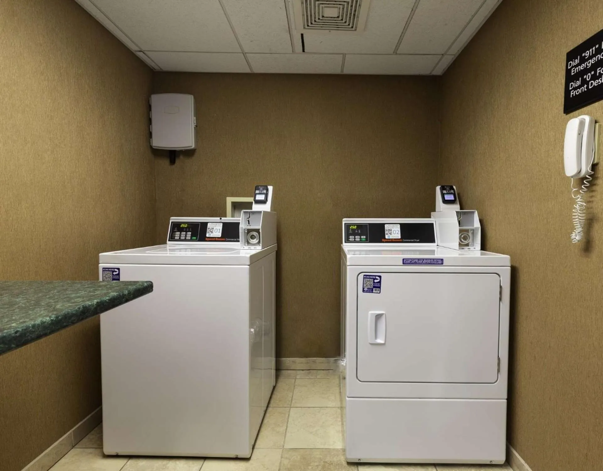 washing machine in Hampton Inn East Windsor