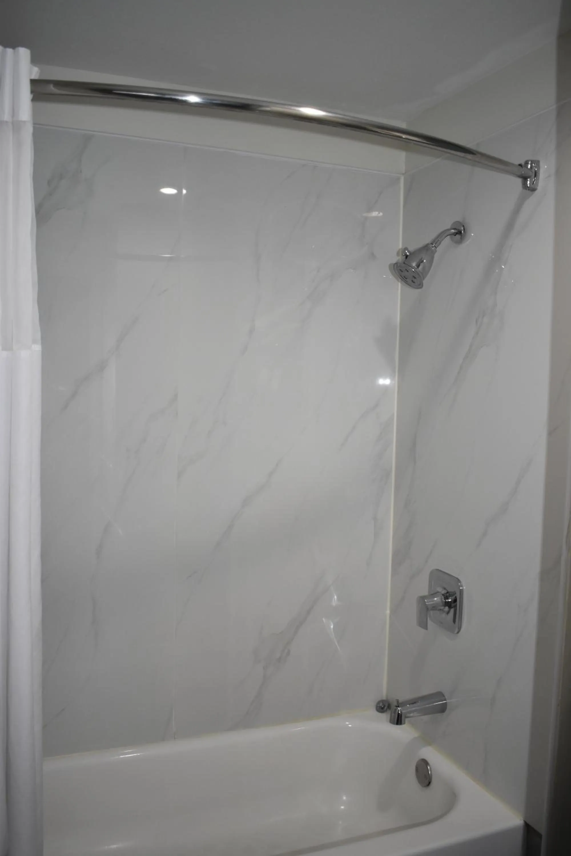 Shower in Sleep Inn & Suites West Knoxville