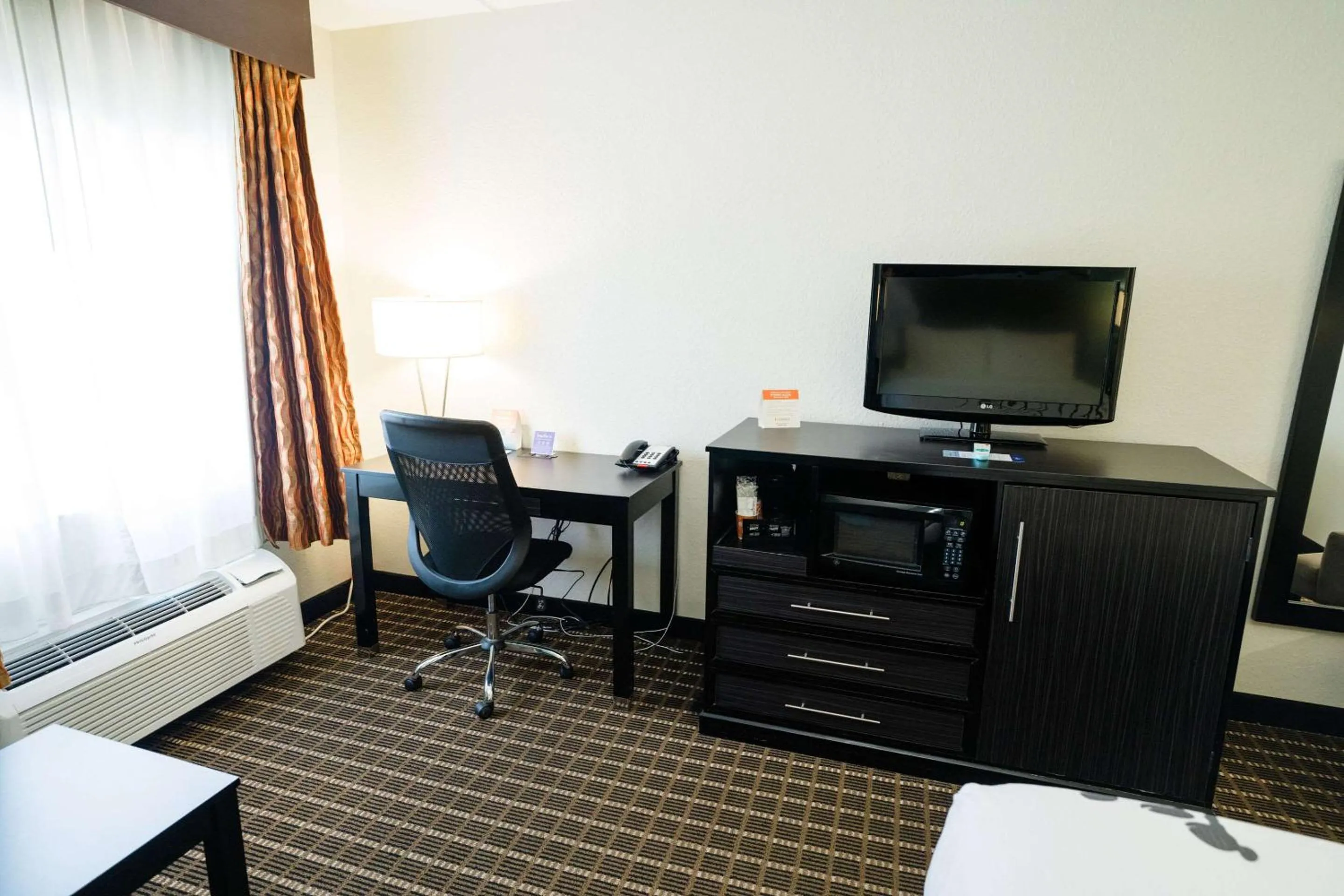 Bedroom in Sleep Inn & Suites West Knoxville