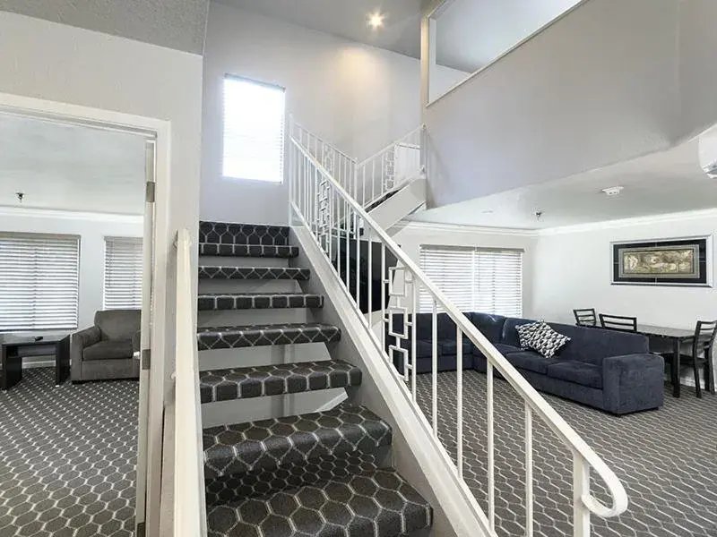 Living room in Alexis Park All Suite Resort Living room in Alexis Park All Suite Resort