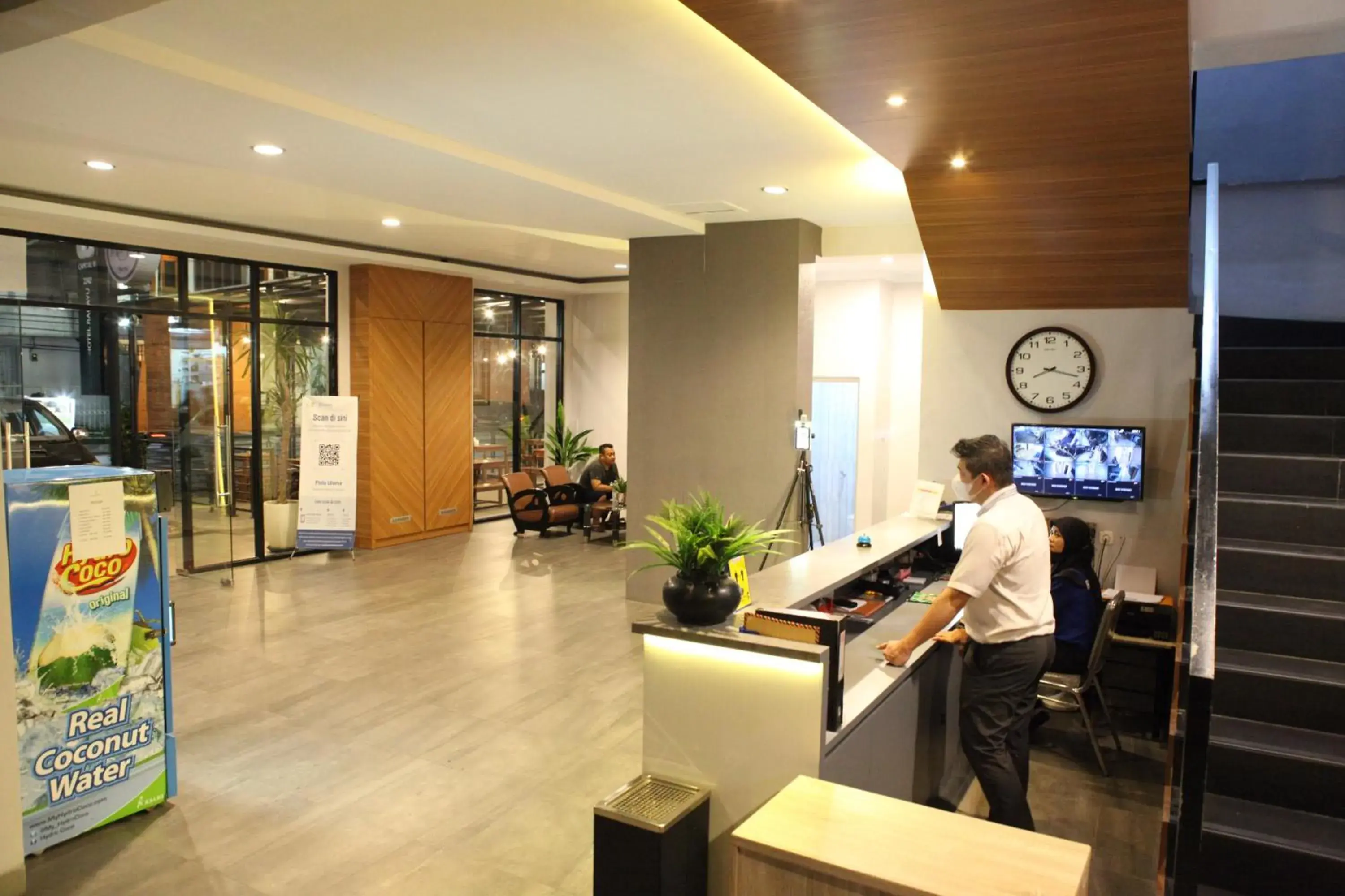 Lobby or reception in Rahayu Hotel Cirebon Lobby or reception in Rahayu Hotel Cirebon