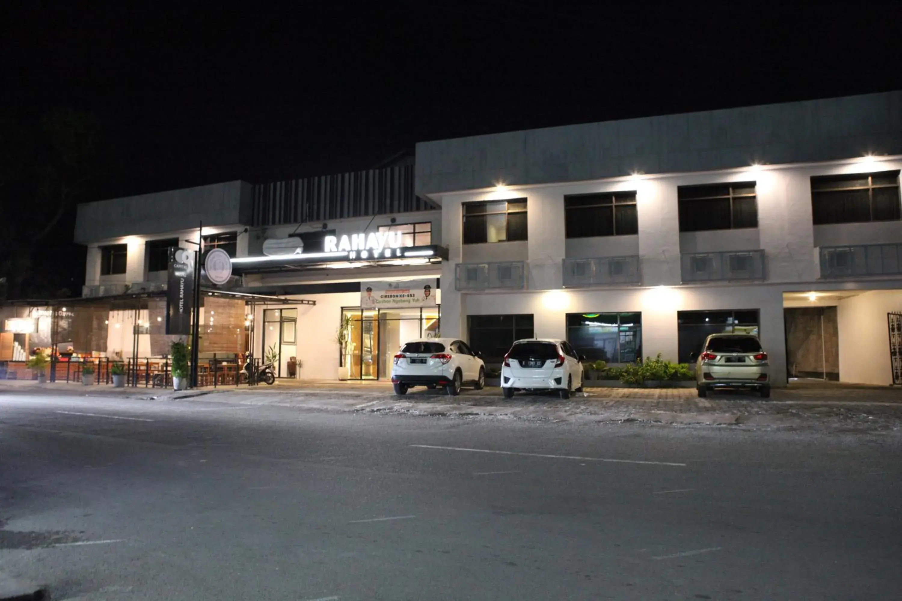 Property building in Rahayu Hotel Cirebon Property building in Rahayu Hotel Cirebon