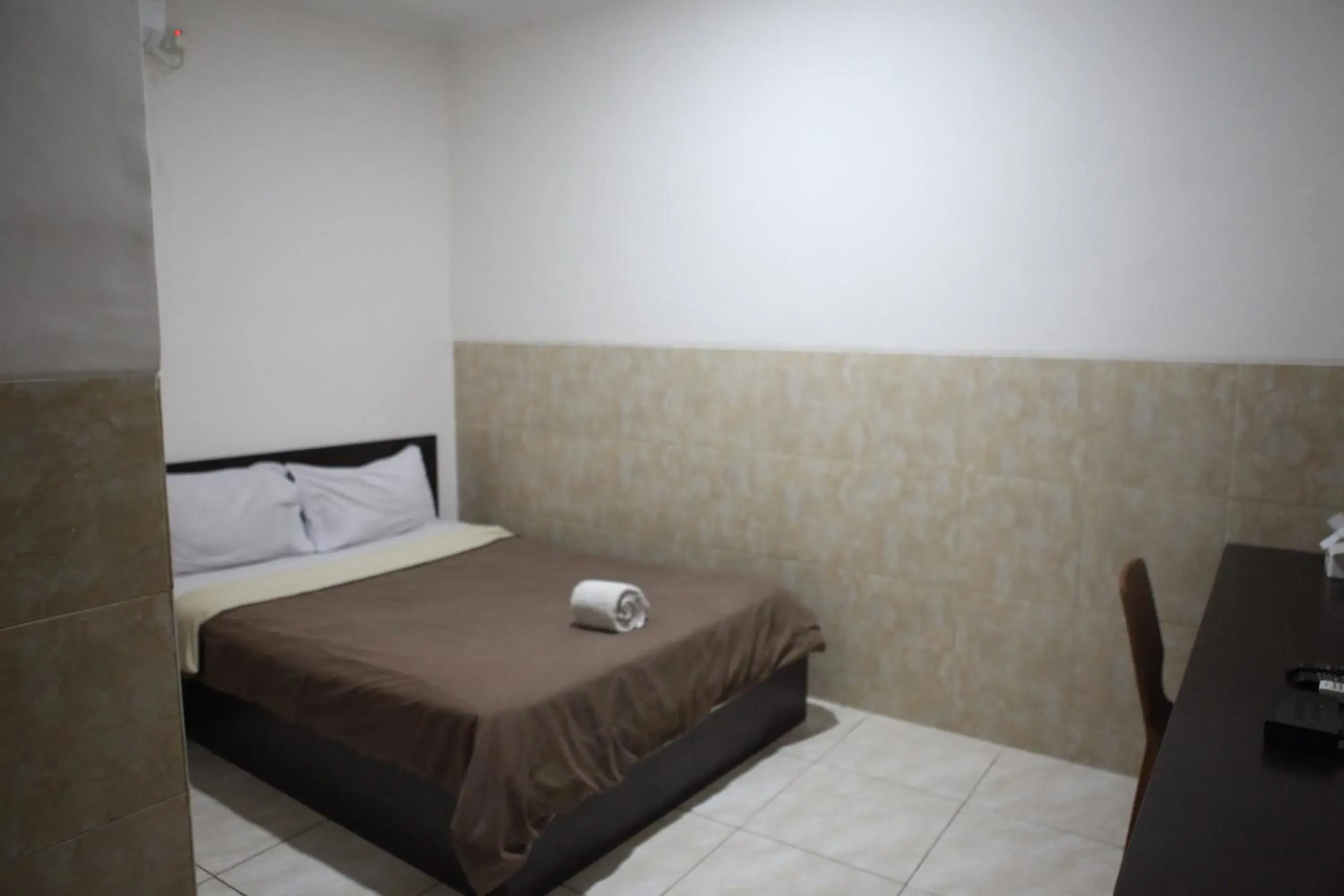 Bed in Rahayu Hotel Cirebon Bed in Rahayu Hotel Cirebon