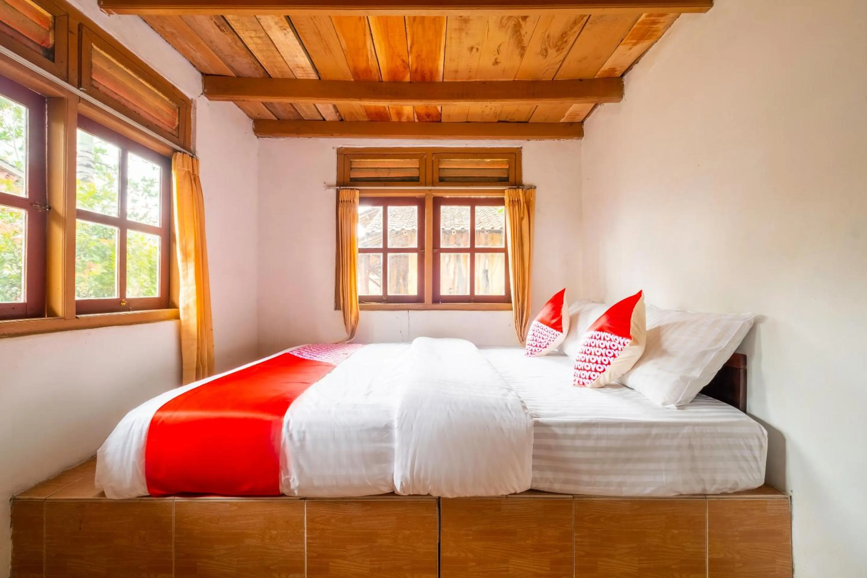 Bedroom, Bed in OYO 2278 Cikidang Hunting Resort