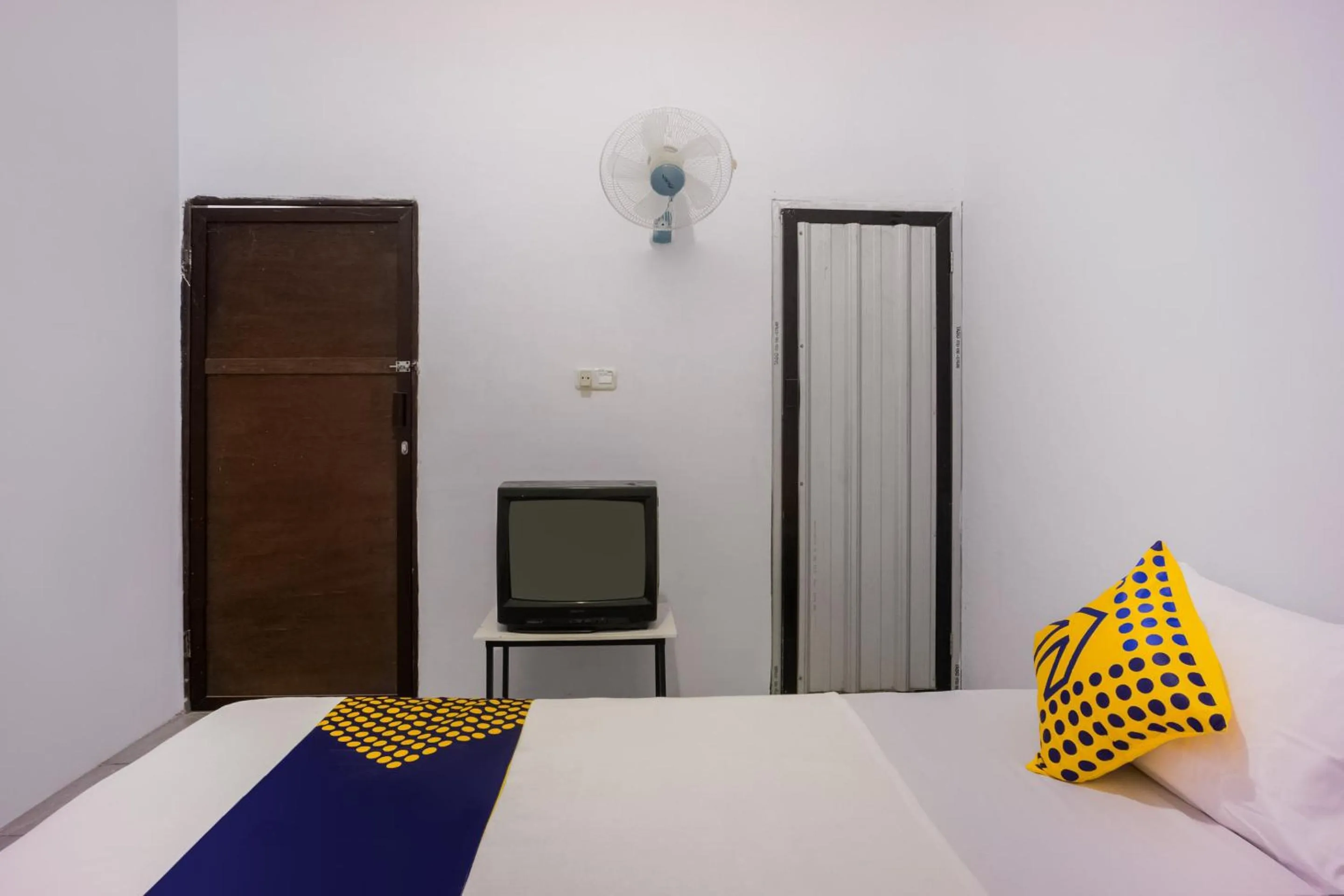 Bedroom, Bed in OYO 2277 Lulu Homes