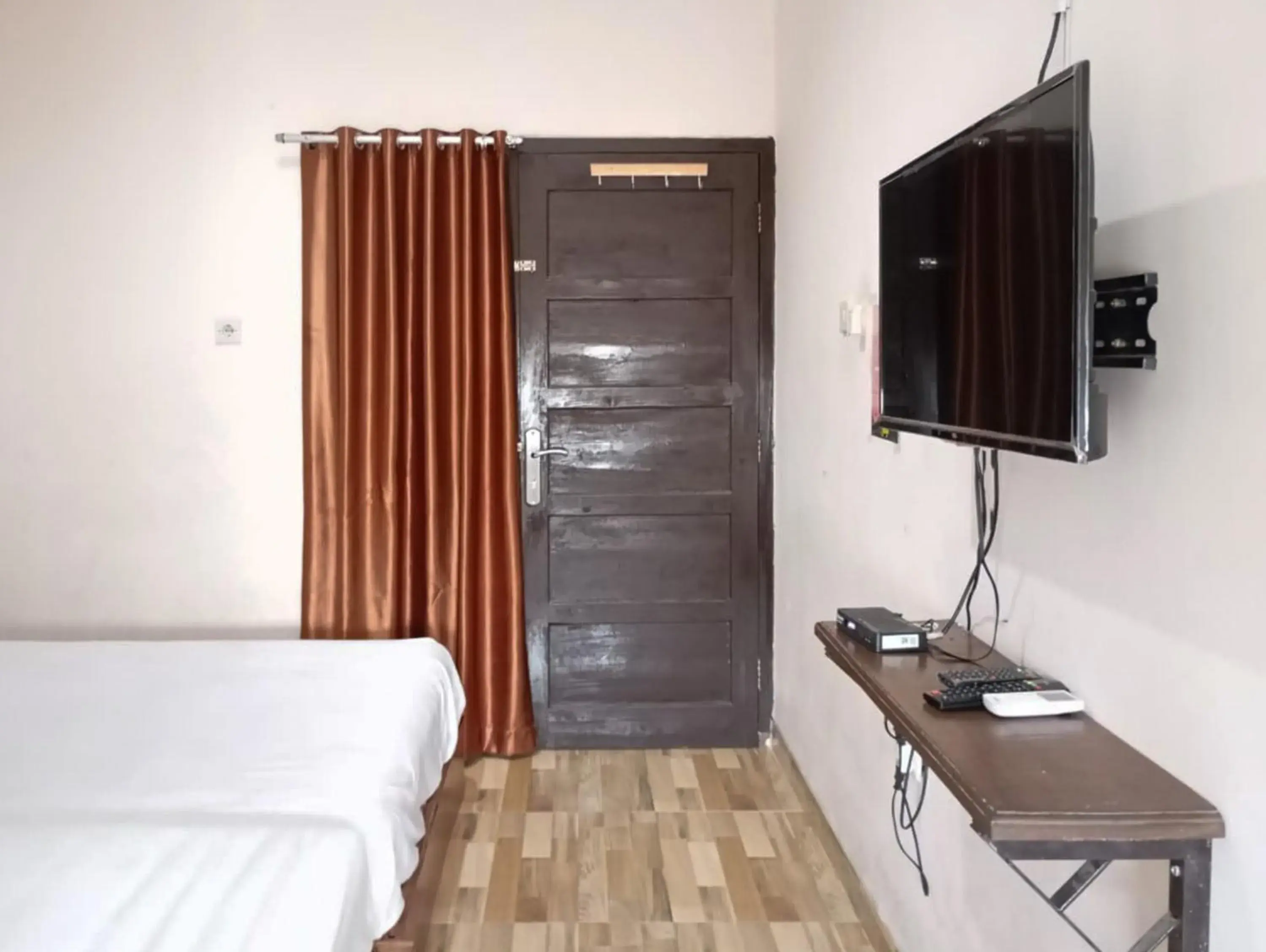 Bedroom, Bed in Art Guesthouse Syariah Near Malioboro RedPartner Bedroom, Bed in Art Guesthouse Syariah Near Malioboro RedPartner