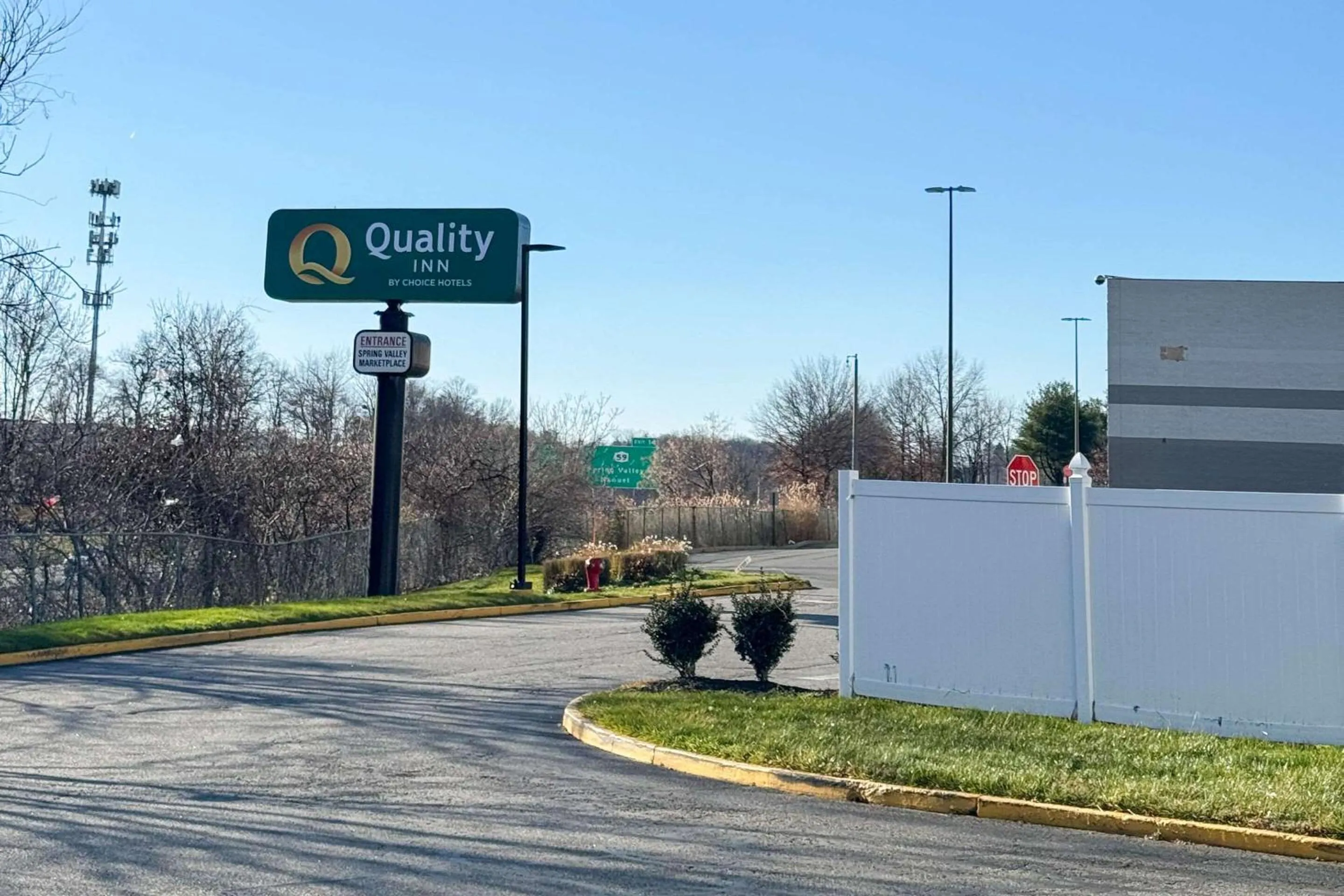 Property building in Quality Inn Spring Valley - Nanuet