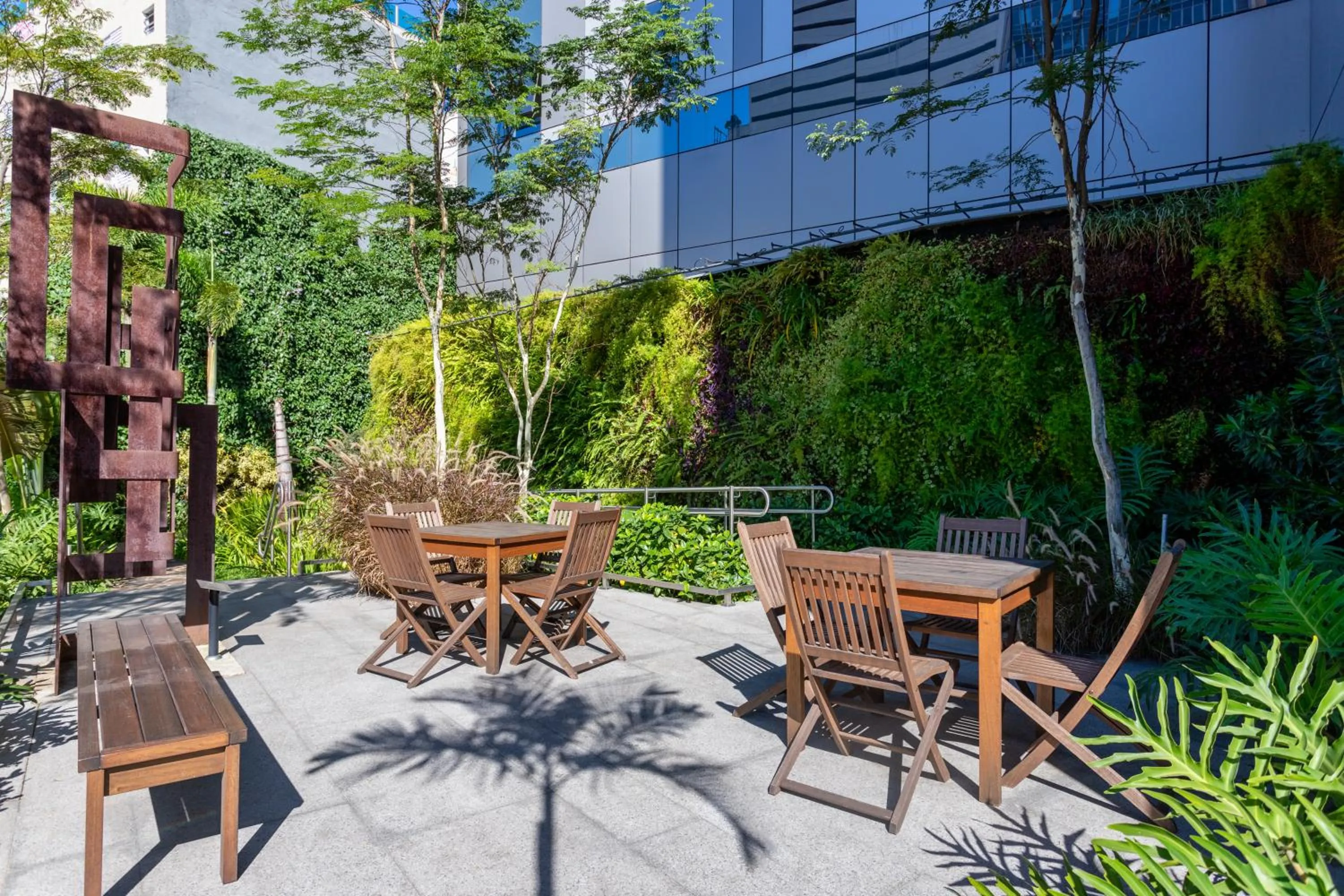 Restaurant/places to eat in Ibis Styles SP Centro