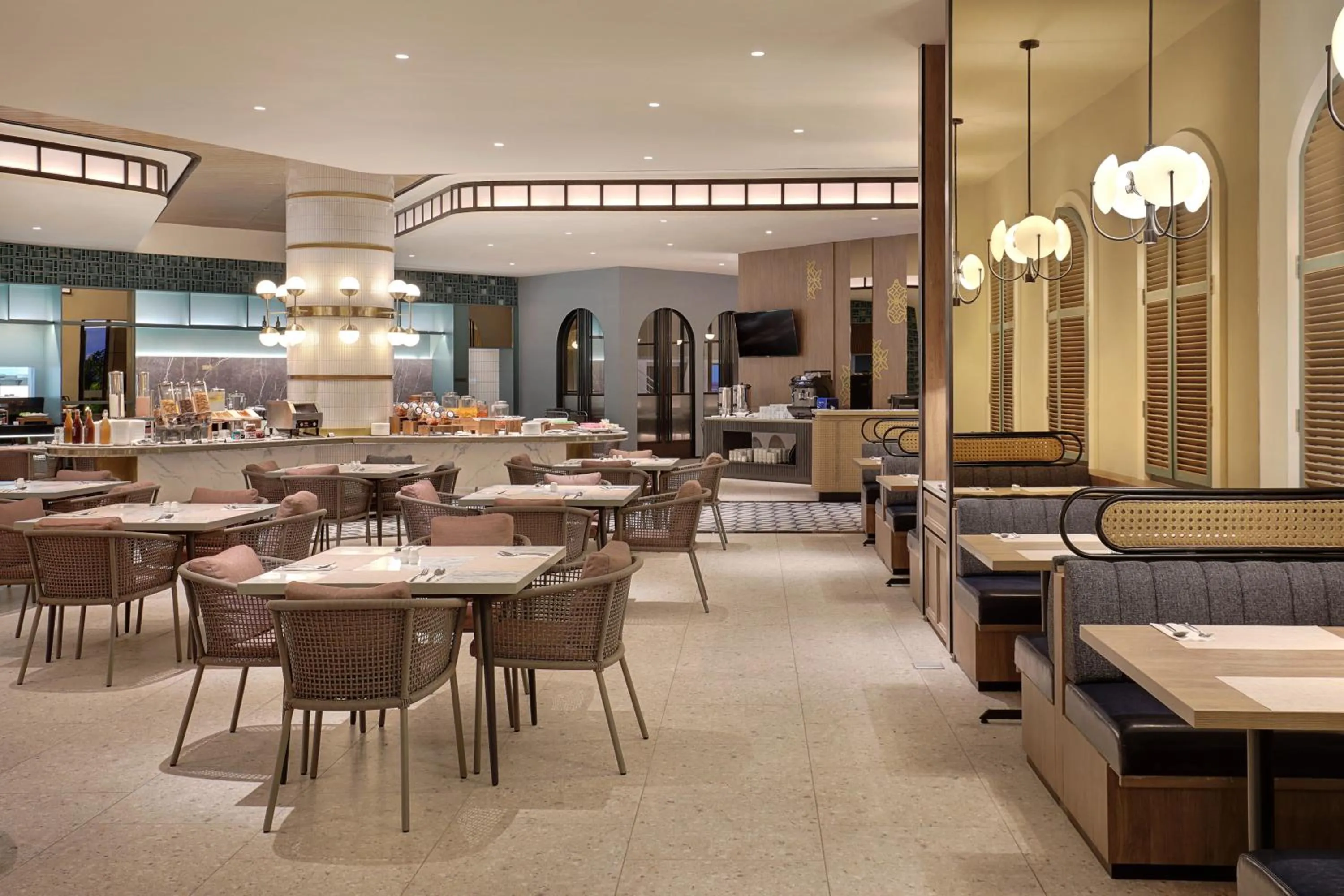 Restaurant/places to eat in Mercure Bengkulu