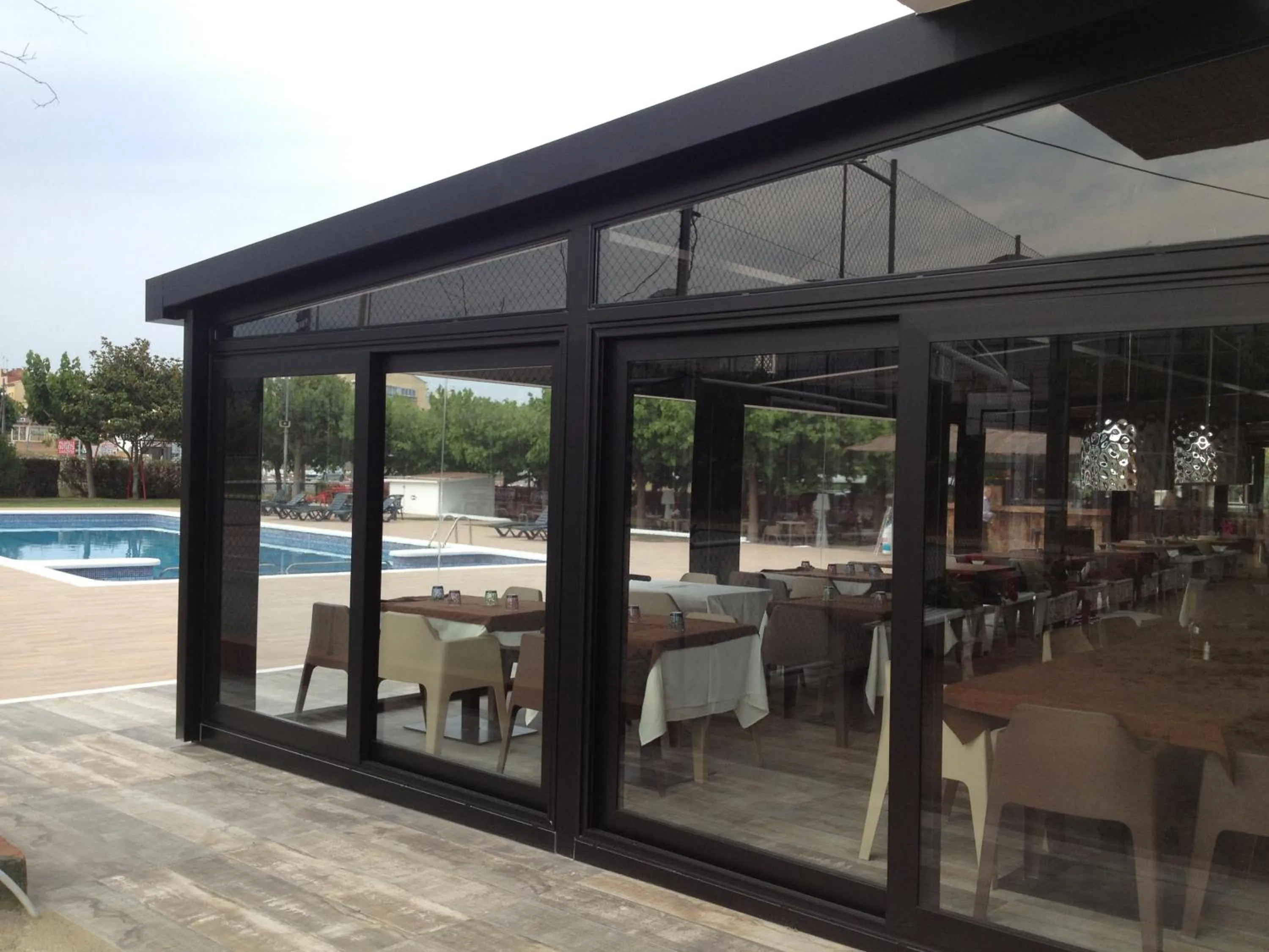 Restaurant/places to eat in Hostal SolFina