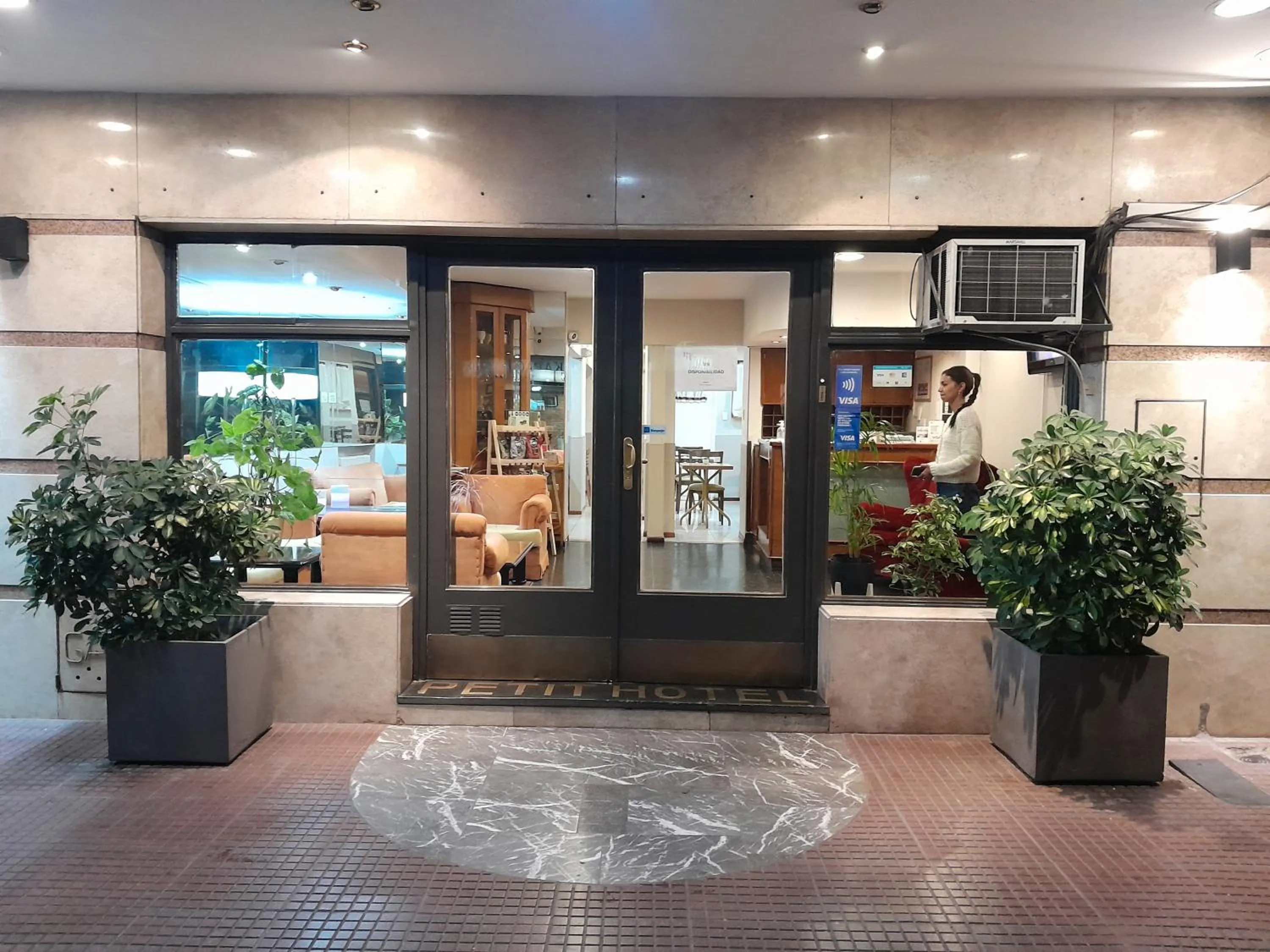 Hotel Petit