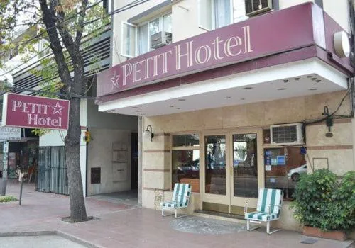 Hotel Petit