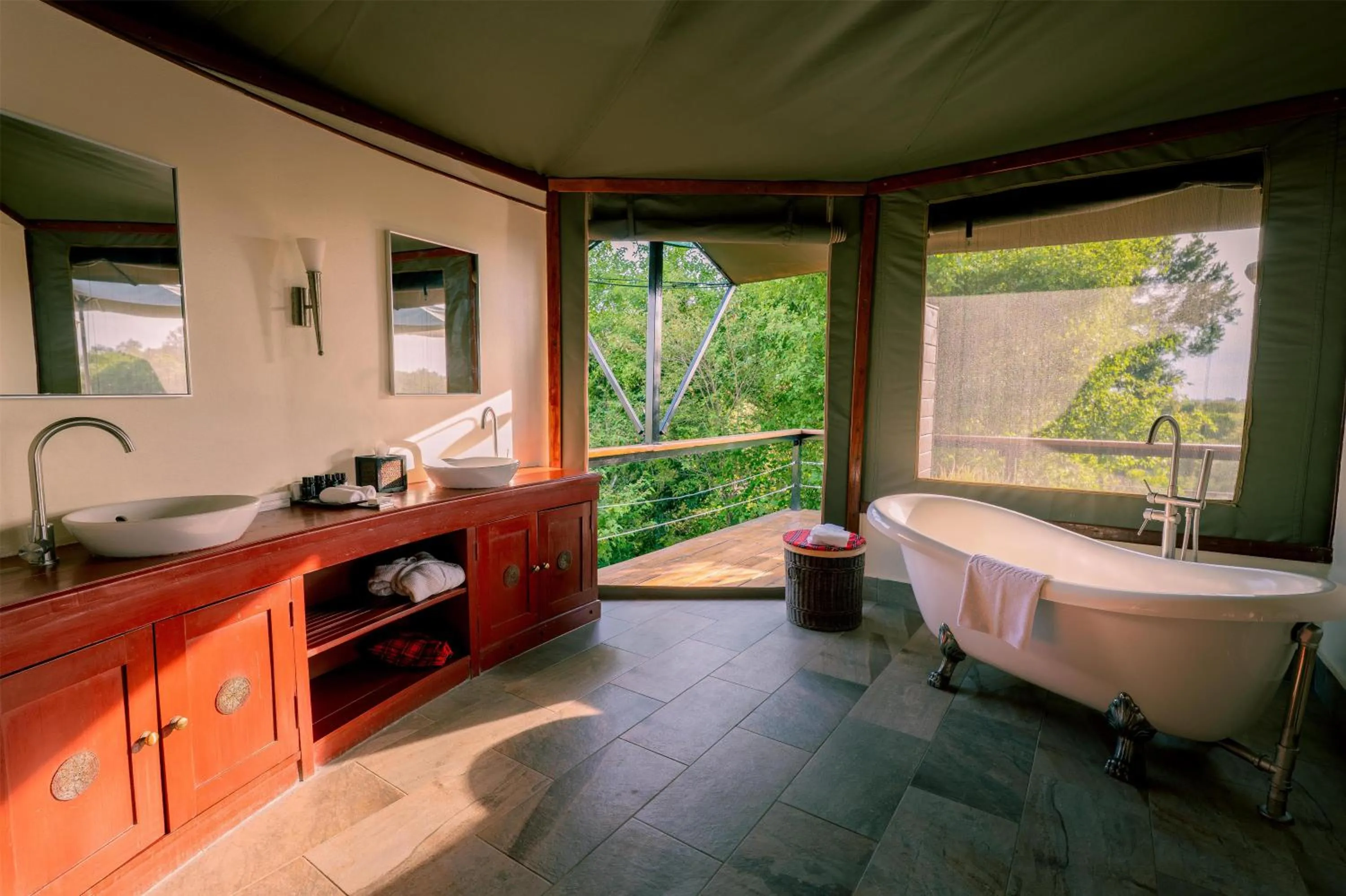 Bedroom in Olare Mara Kempinski