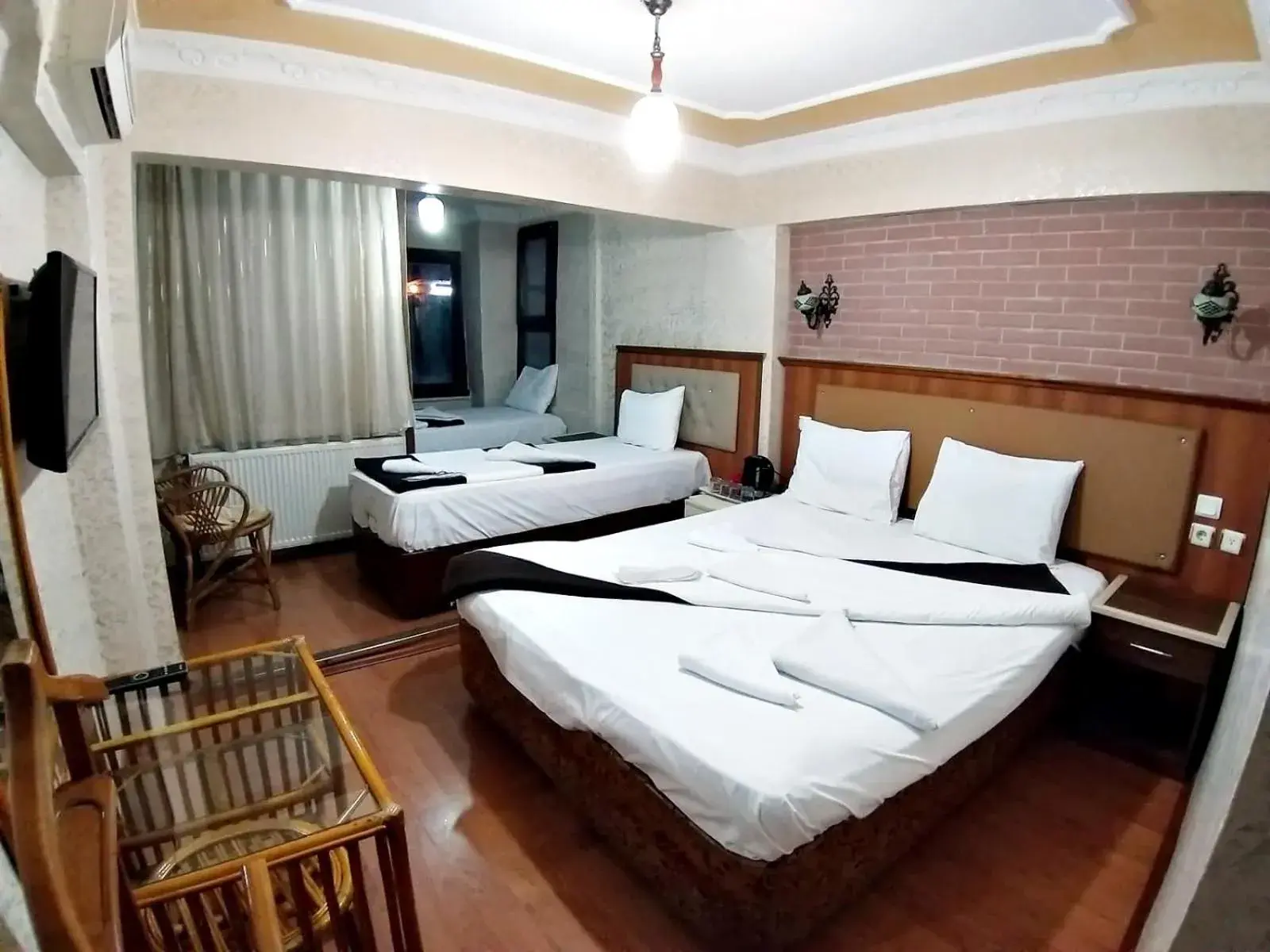 Photo of the whole room, Bed in Istanbul Sydney Hotel Photo of the whole room, Bed in Istanbul Sydney Hotel