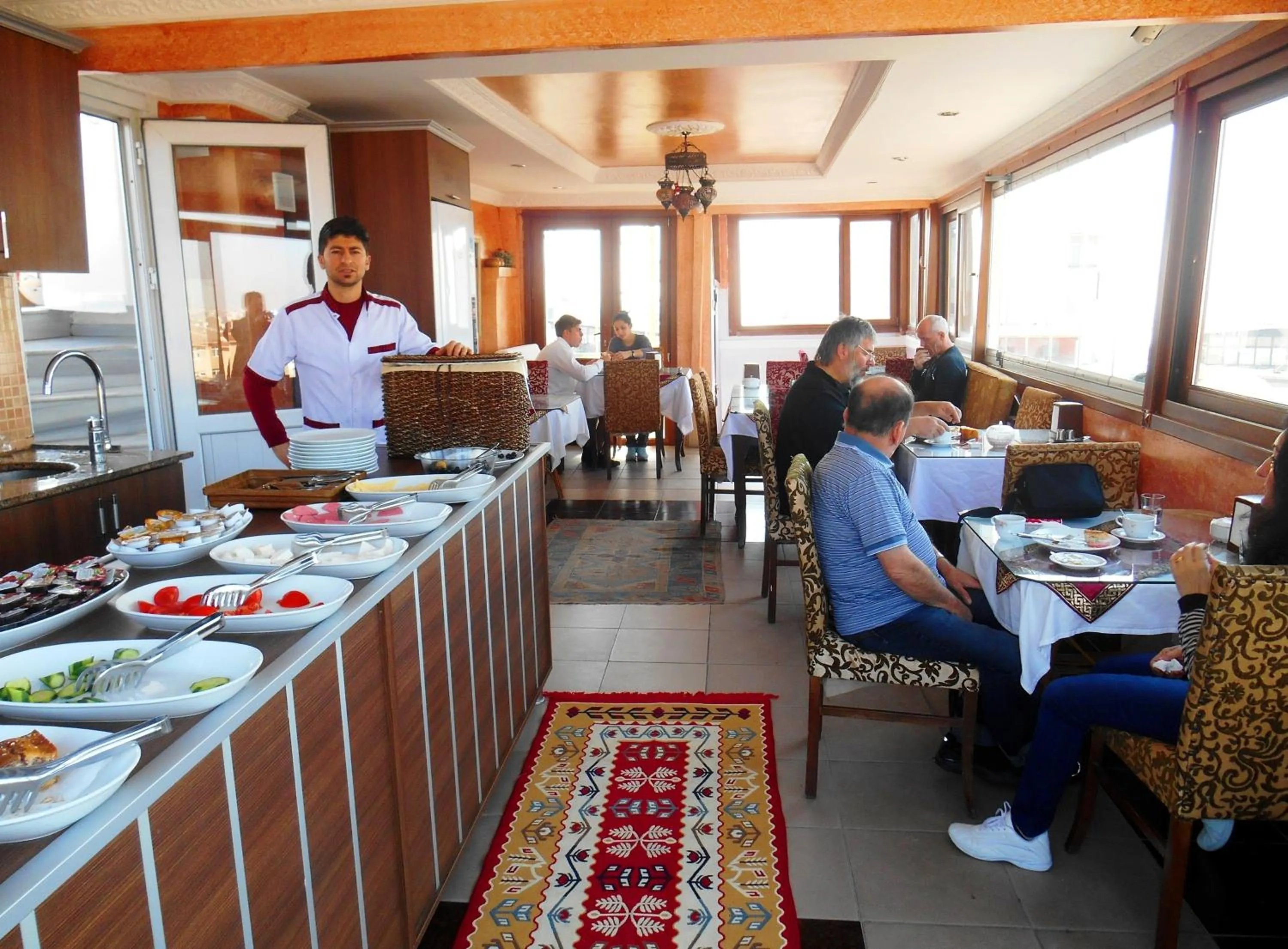 Buffet breakfast in Istanbul Sydney Hotel