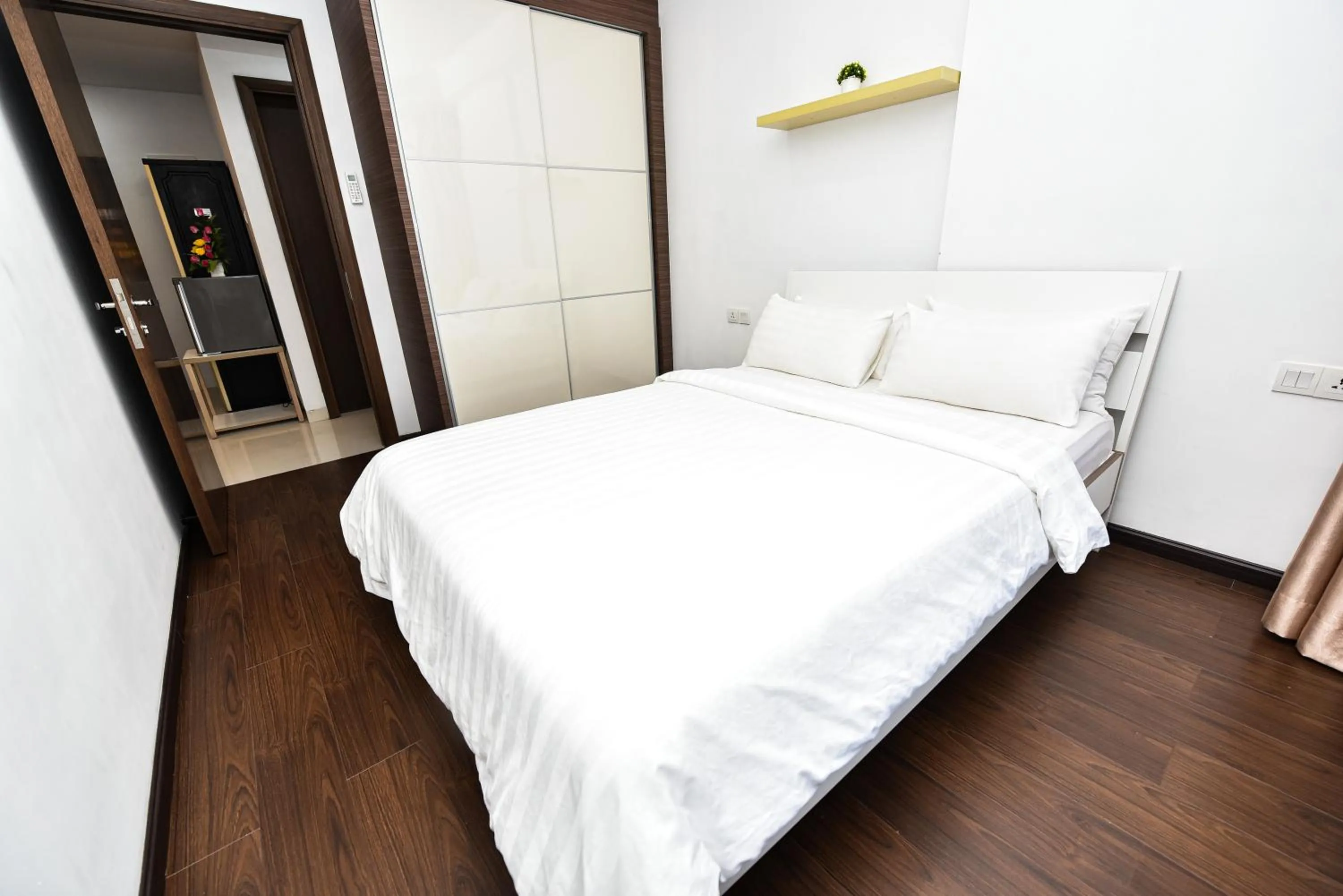 Bed in LOVINA 6-12 at Harbour Bay Residences