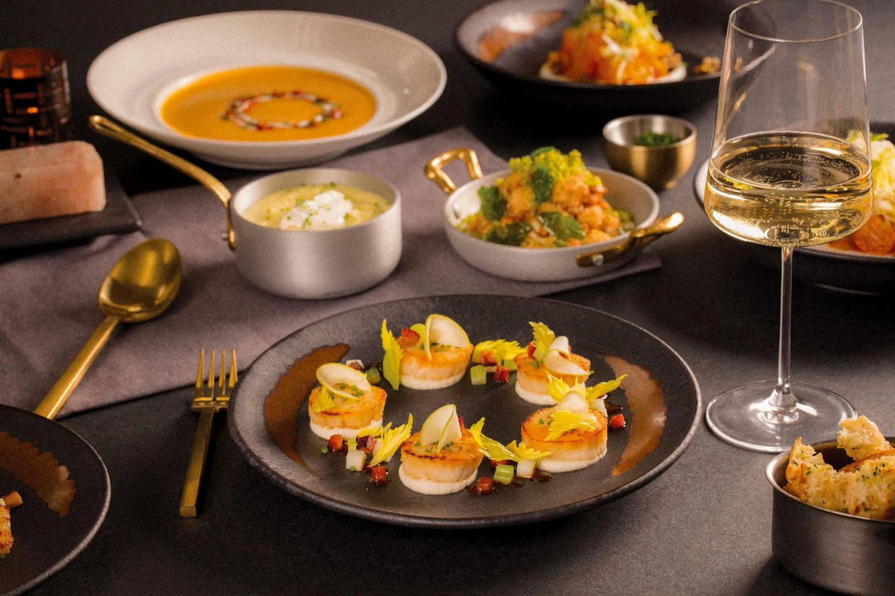 Food and drinks in Caesars Republic Lake Tahoe, A Caesars Destination