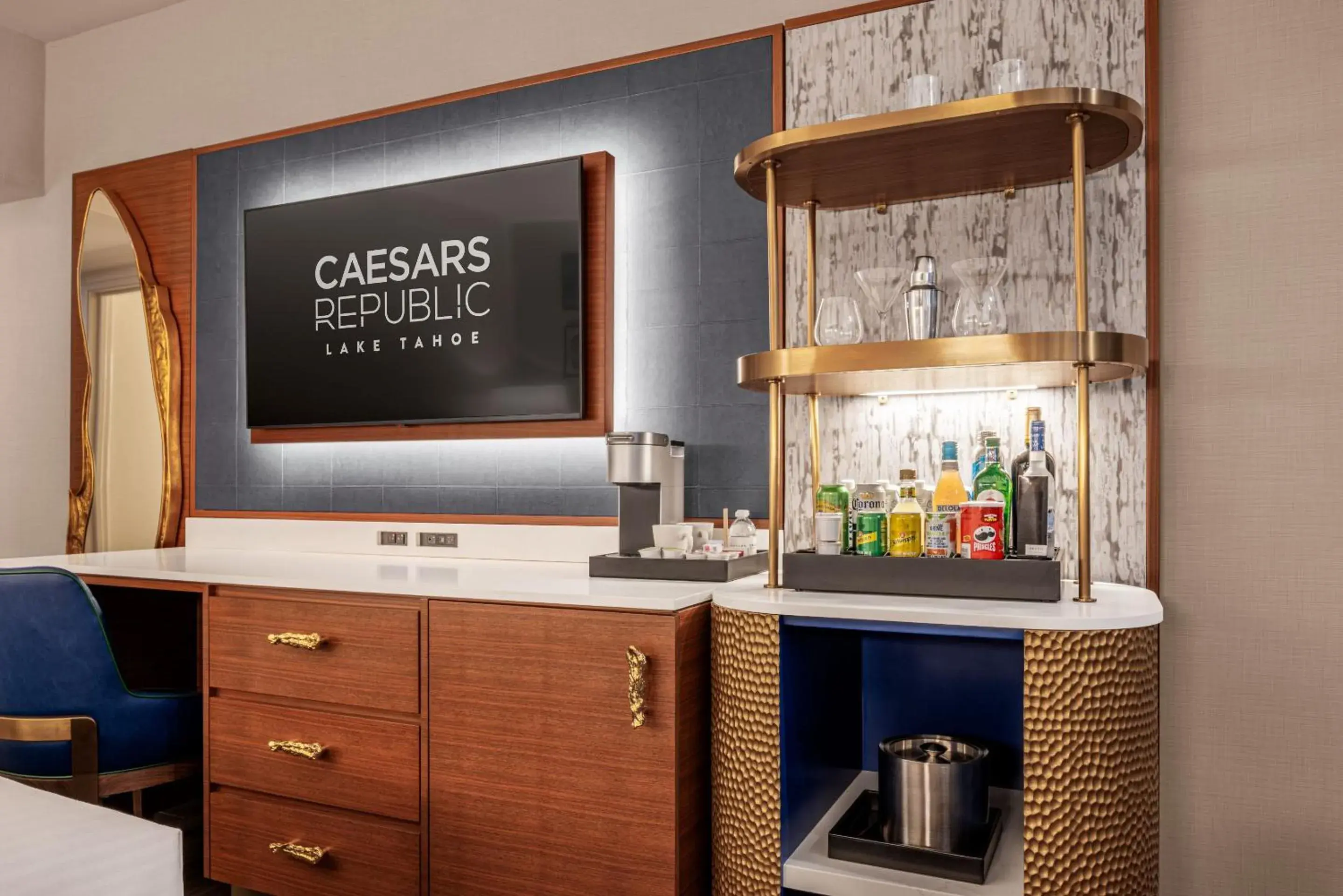 Remus 2 Queens in Caesars Republic Lake Tahoe, A Caesars Destination Remus 2 Queens in Caesars Republic Lake Tahoe, A Caesars Destination