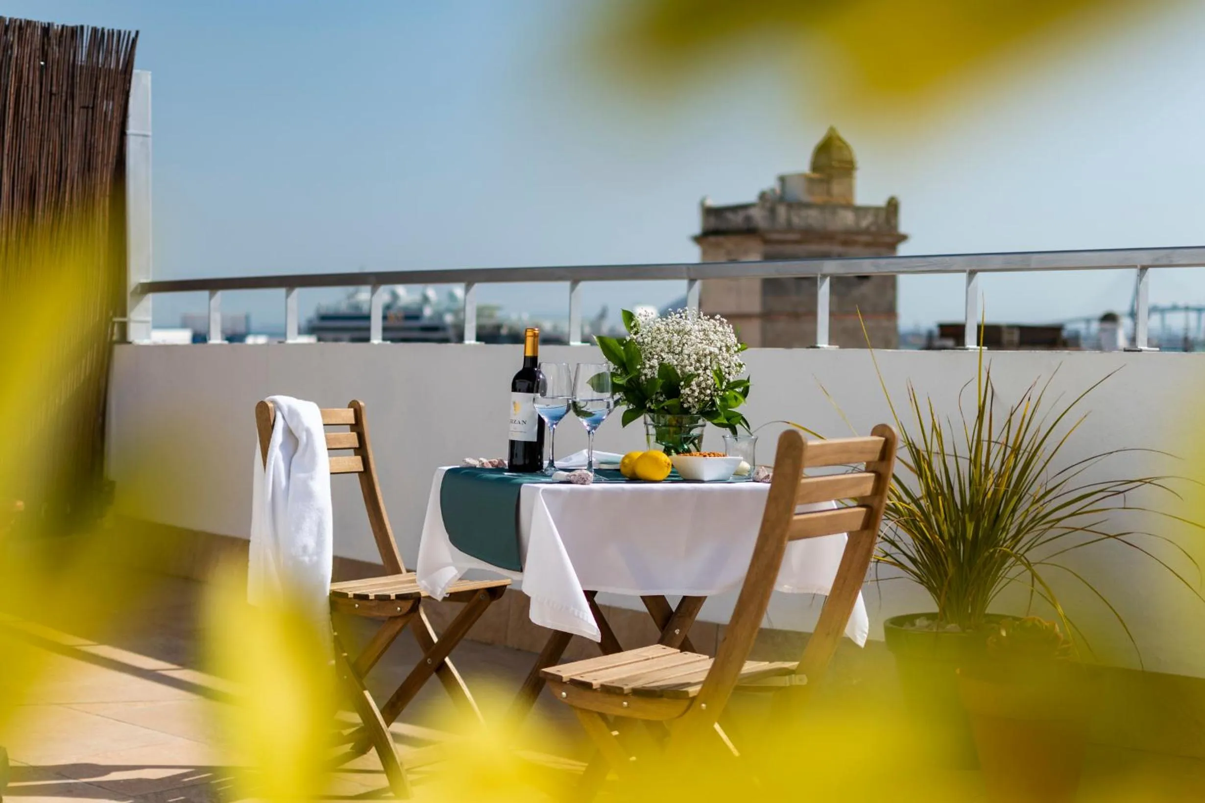 Balcony/Terrace in Hotel de Francia y París