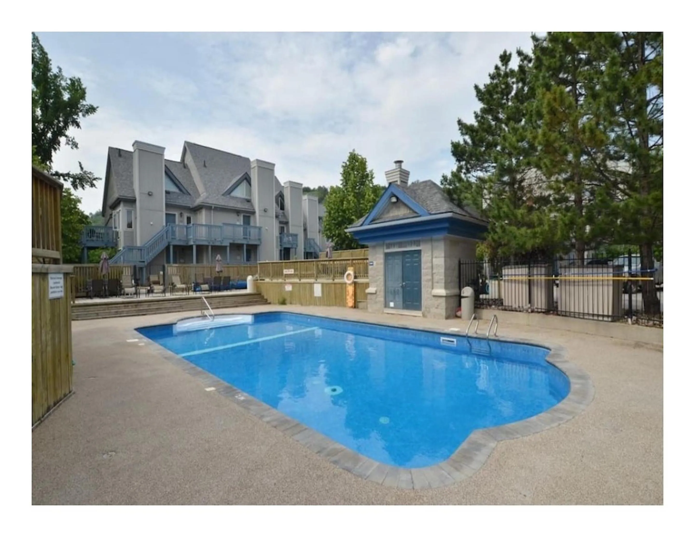 Swimming pool in Artistic Hillside Loft