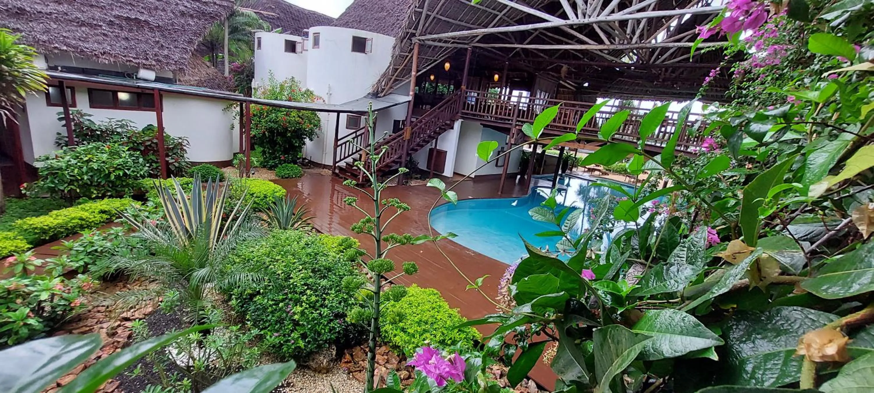 Garden in Kena Beach Hotel