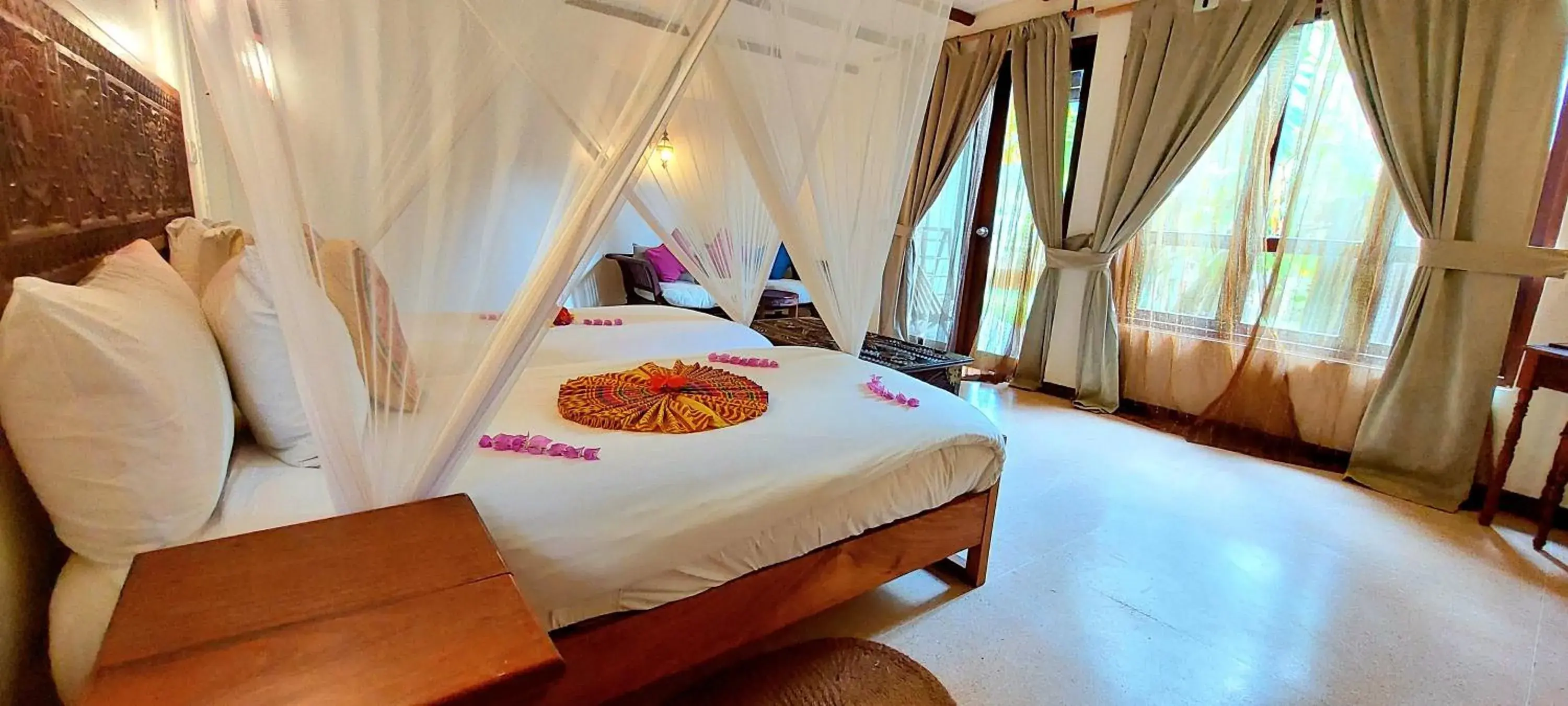 Bedroom, Bed in Kena Beach Hotel Bedroom, Bed in Kena Beach Hotel