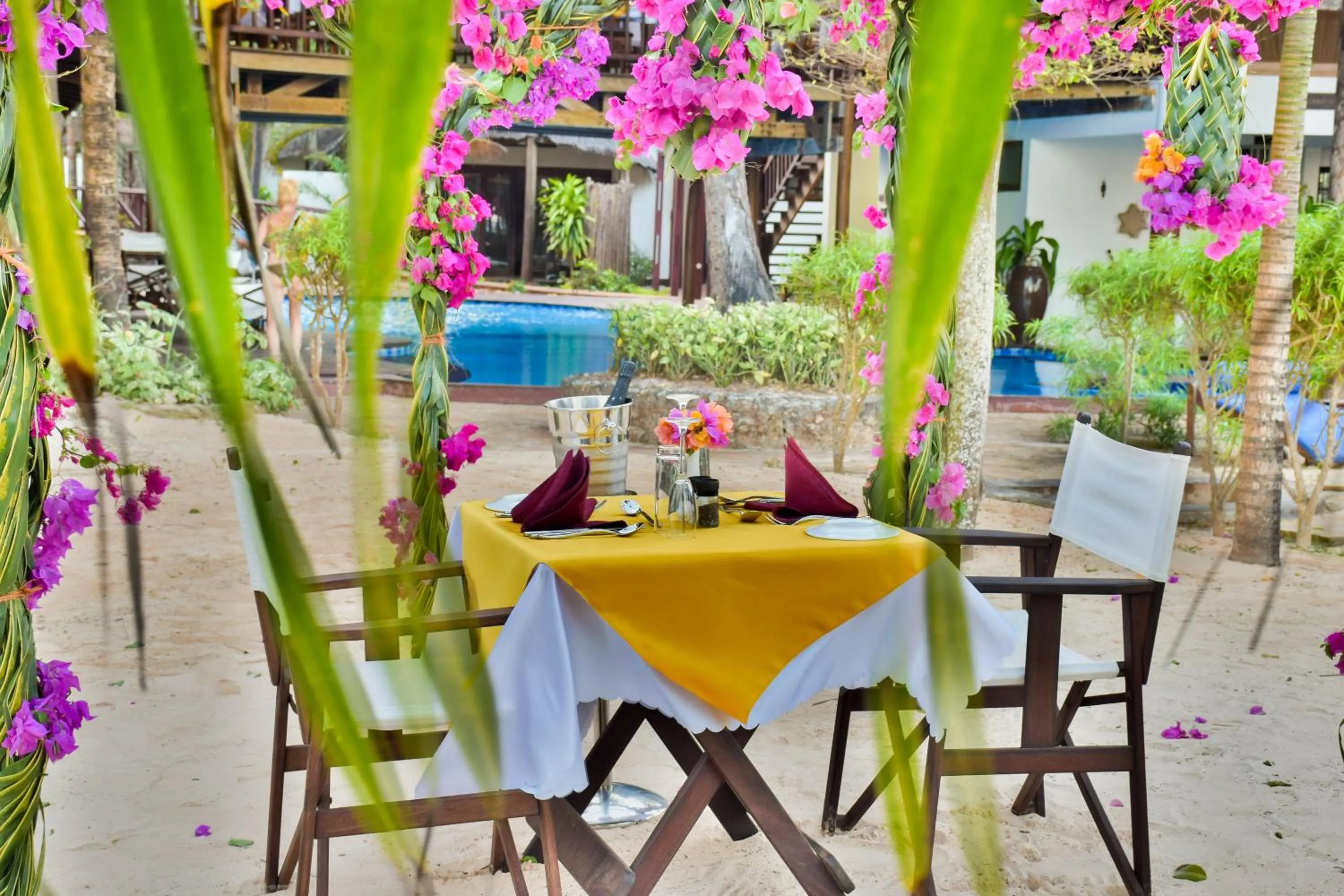 Restaurant/places to eat in Kena Beach Hotel