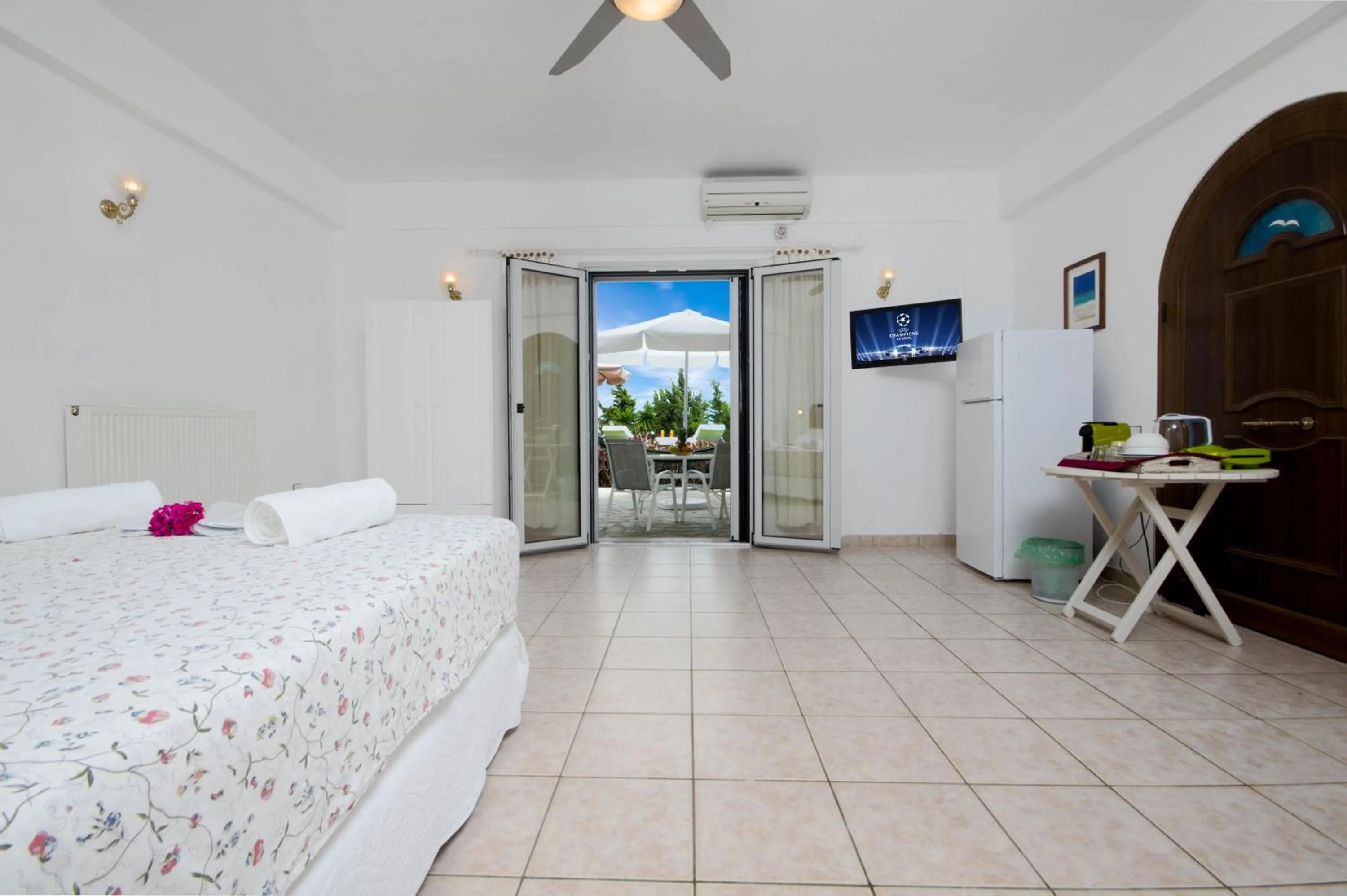 Bed in Villa Baronnos