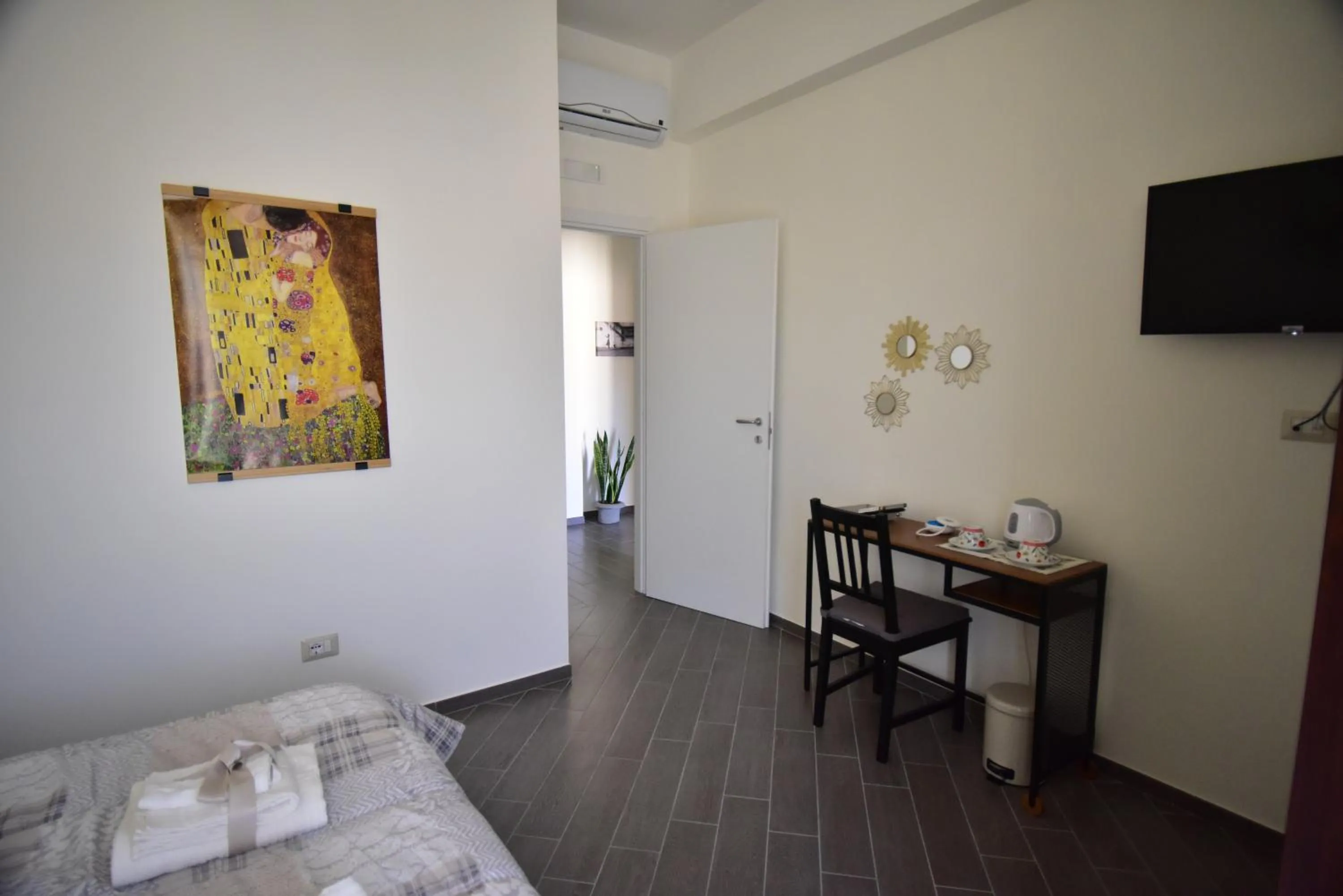 TV and multimedia, Bed in B&B Lambda