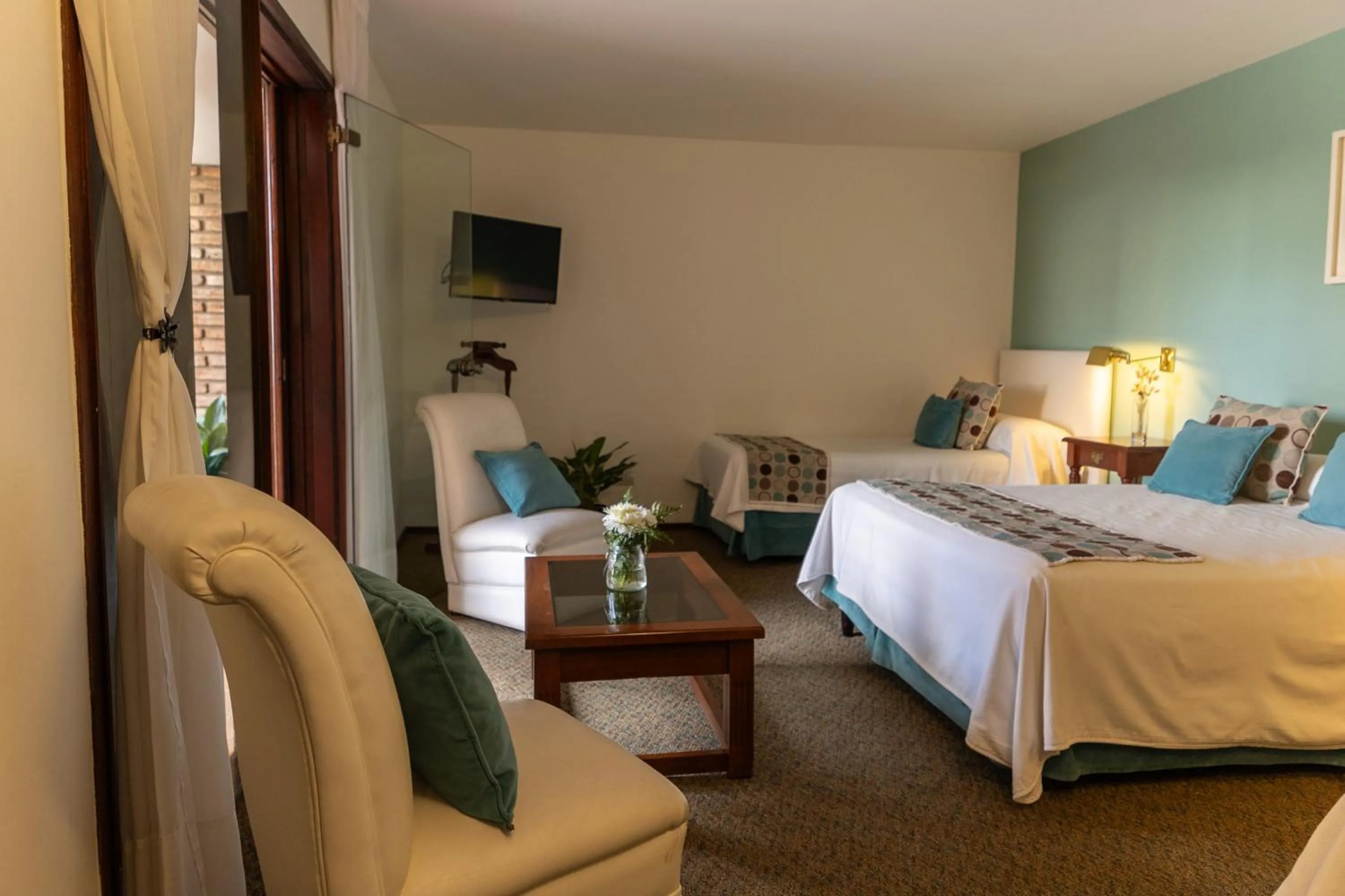 TV and multimedia, Bed in Hotel de la Cañada