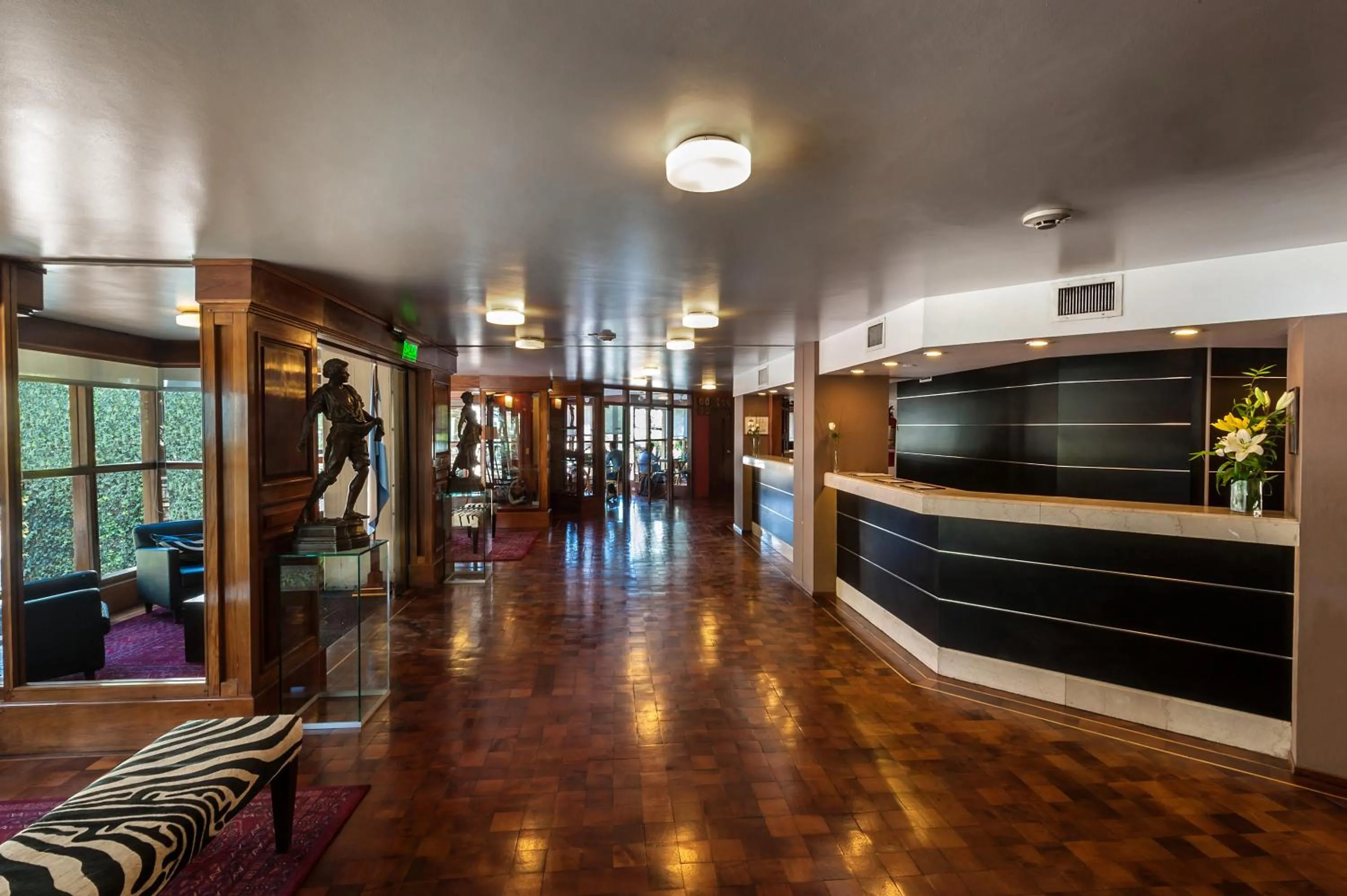 Lobby or reception in Hotel de la Cañada