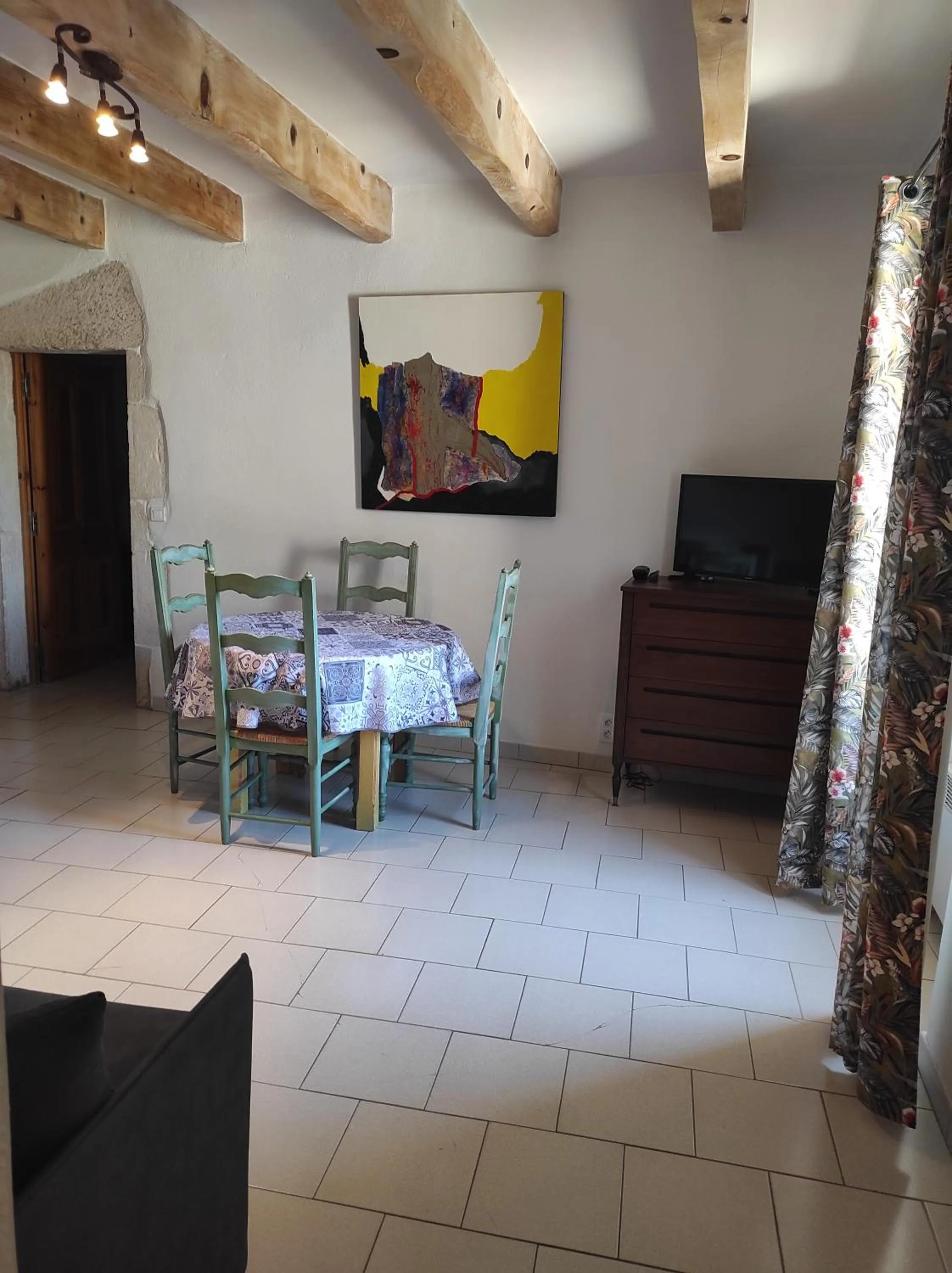 Dining area in Logis Hôtel Restaurant Gîte La Bastide du Vébron