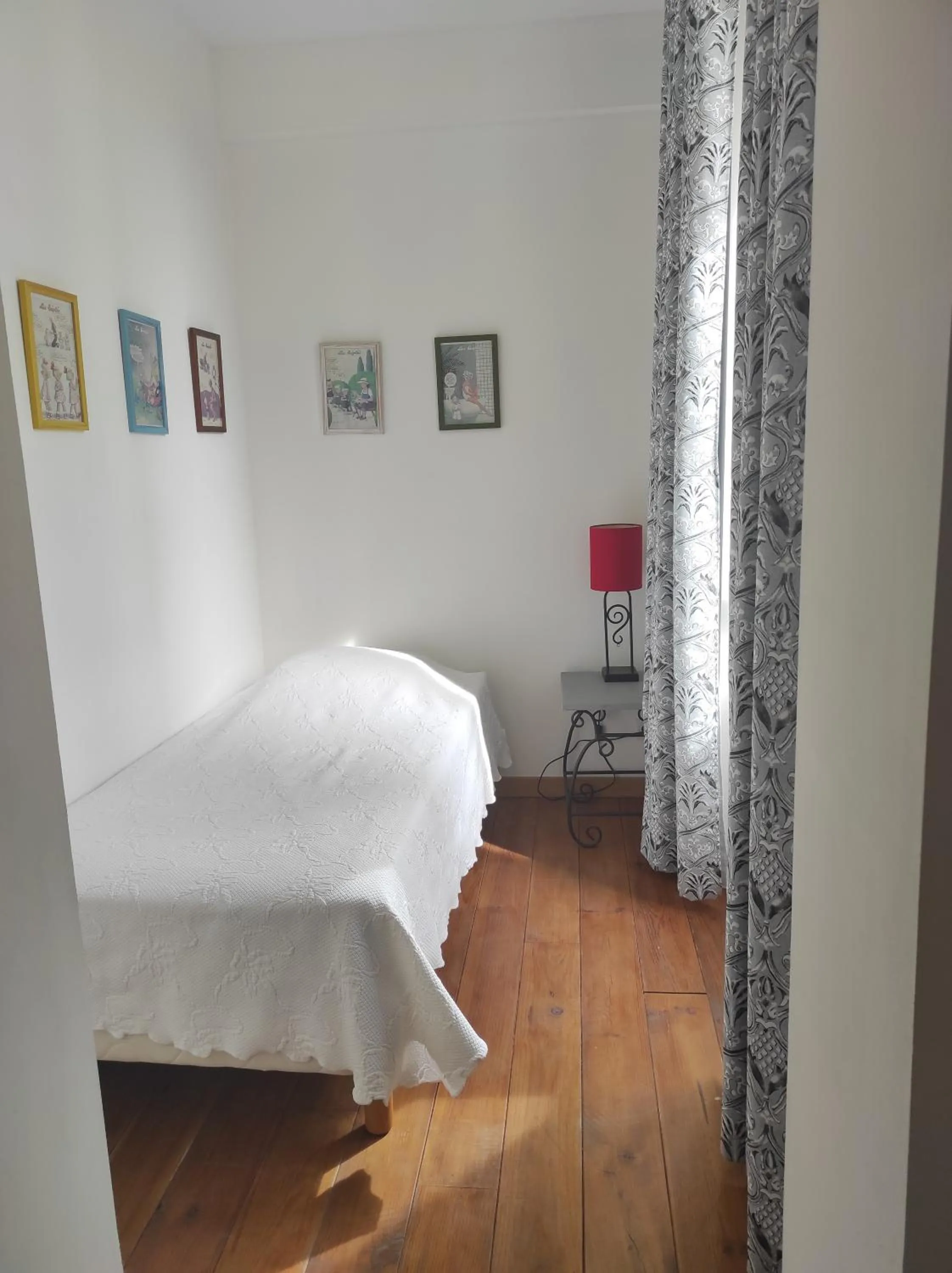 Bed in Logis Hôtel Restaurant Gîte La Bastide du Vébron