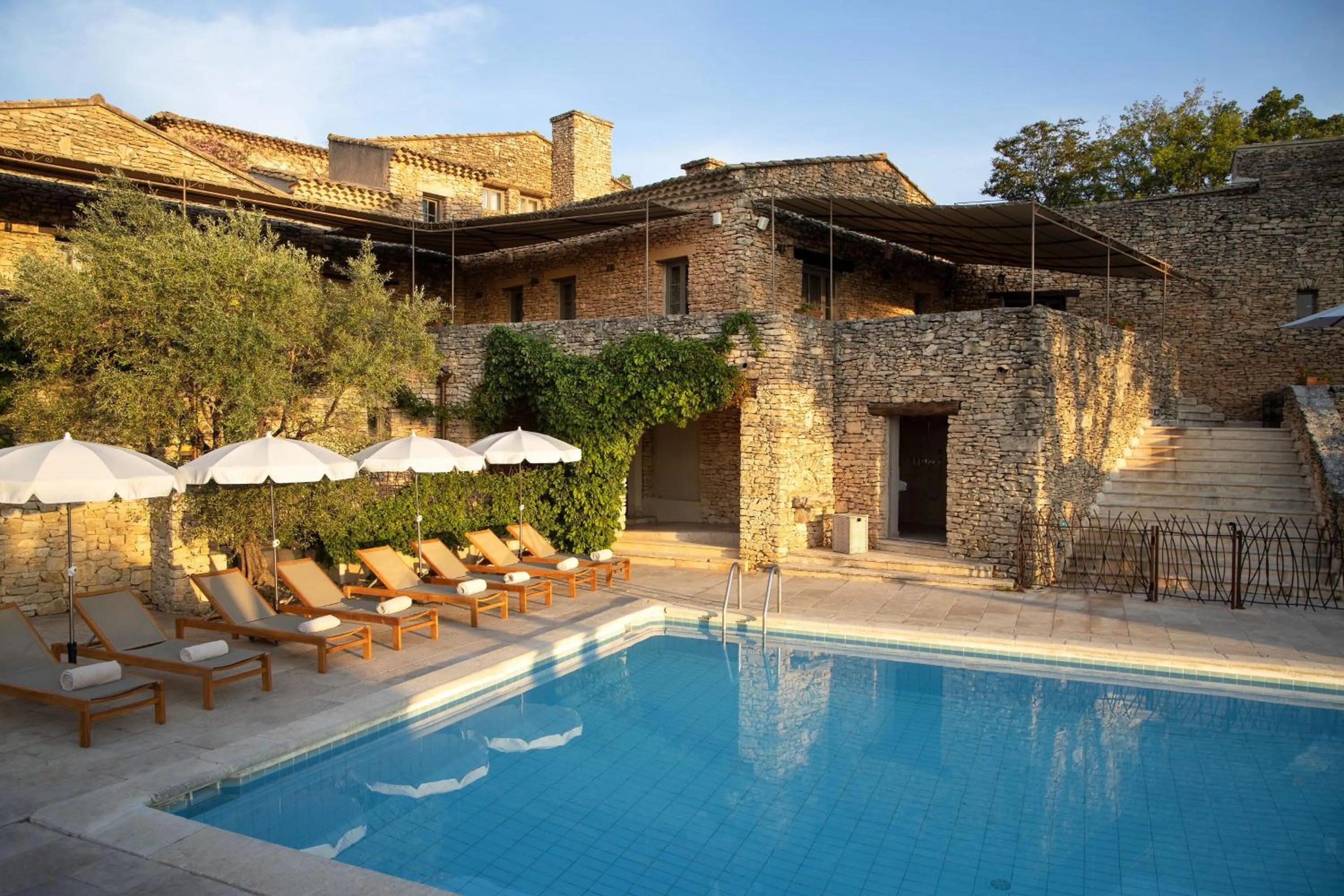 Swimming pool in Mas des Herbes Blanches Hôtel & Spa – Relais & Châteaux