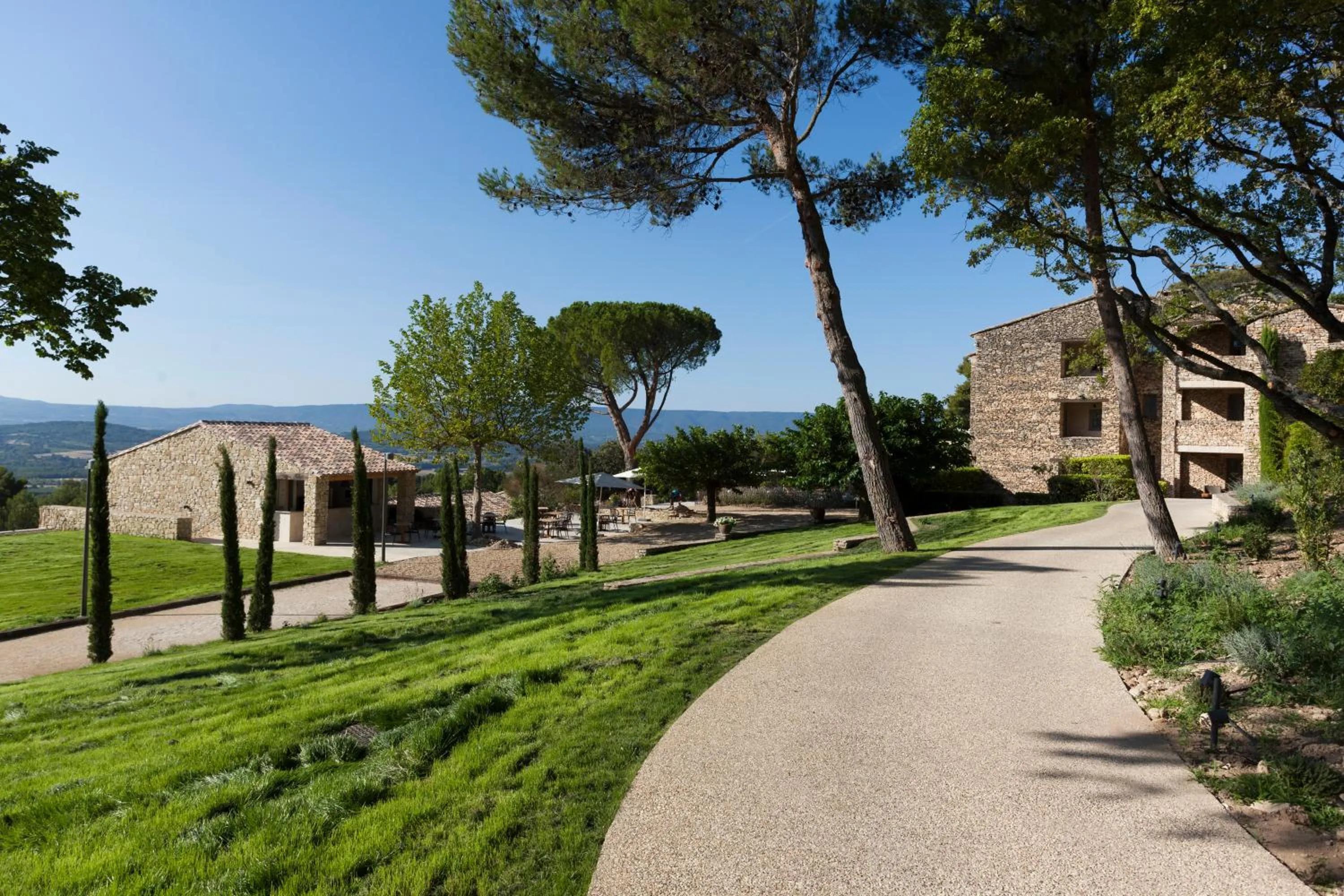 Property building in Mas des Herbes Blanches Hôtel & Spa – Relais & Châteaux