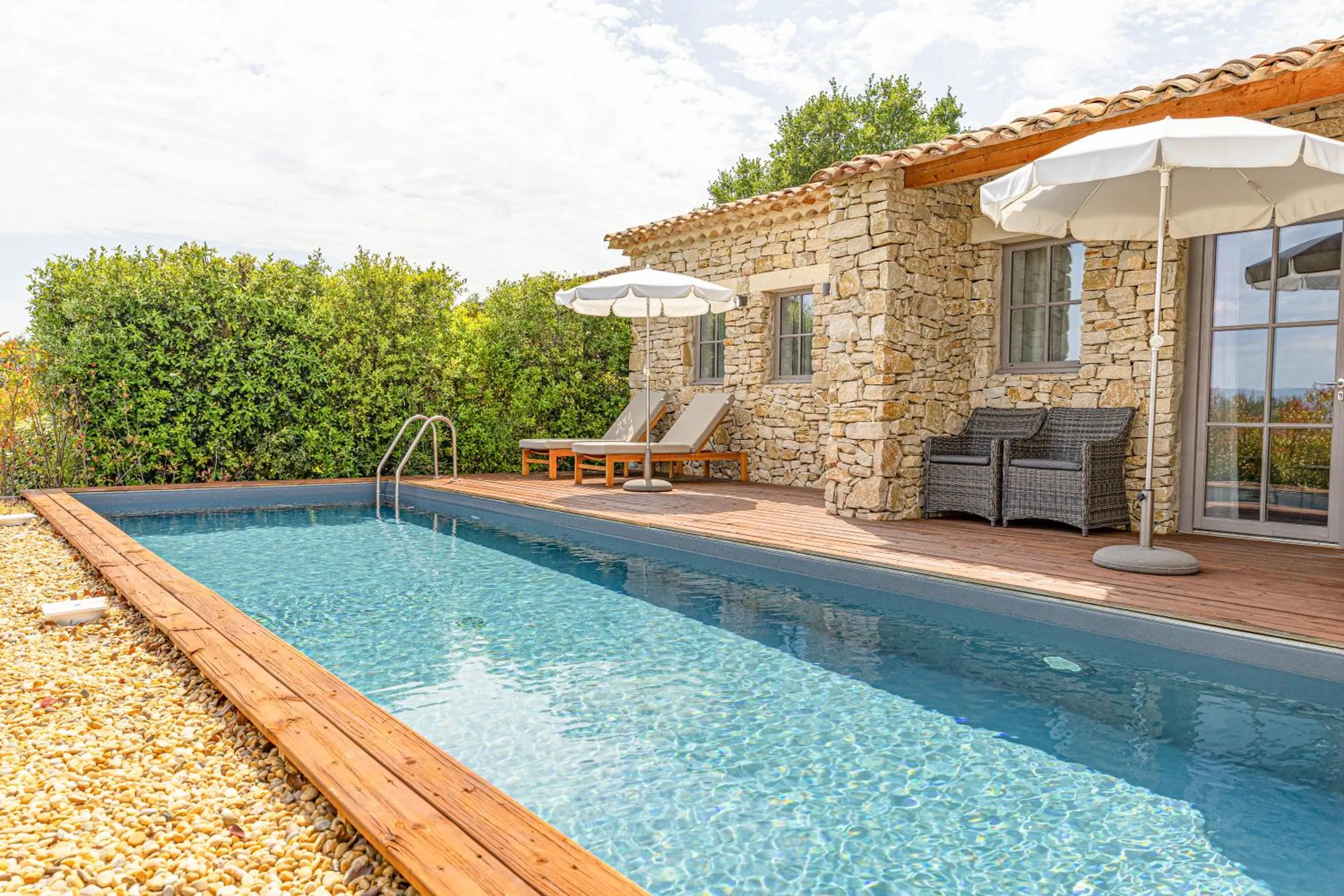 Swimming pool in Mas des Herbes Blanches Hôtel & Spa – Relais & Châteaux