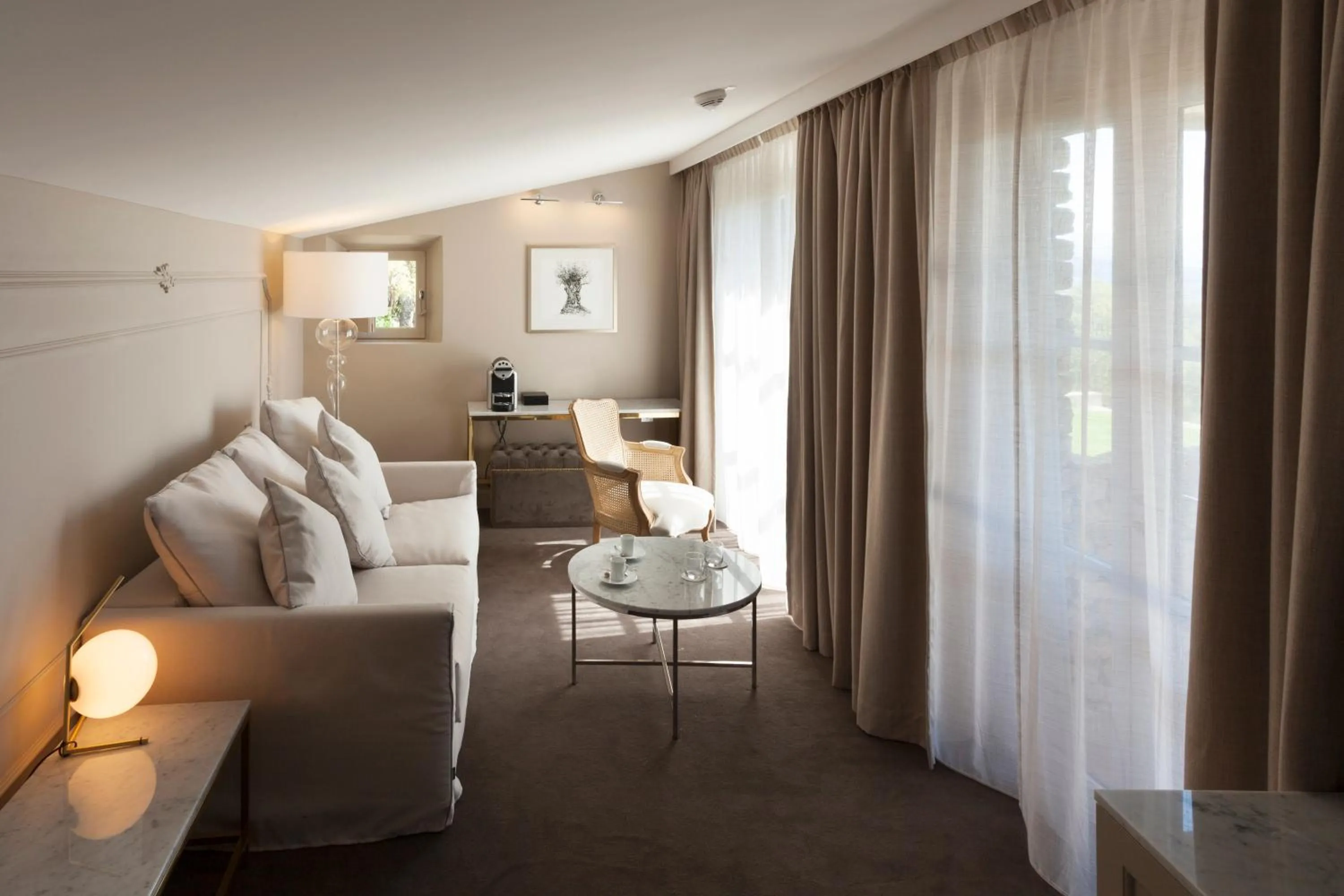 Bed in Mas des Herbes Blanches Hôtel & Spa – Relais & Châteaux